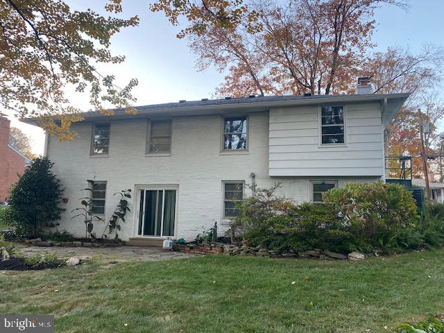 7457 LONG PINE DRIVE