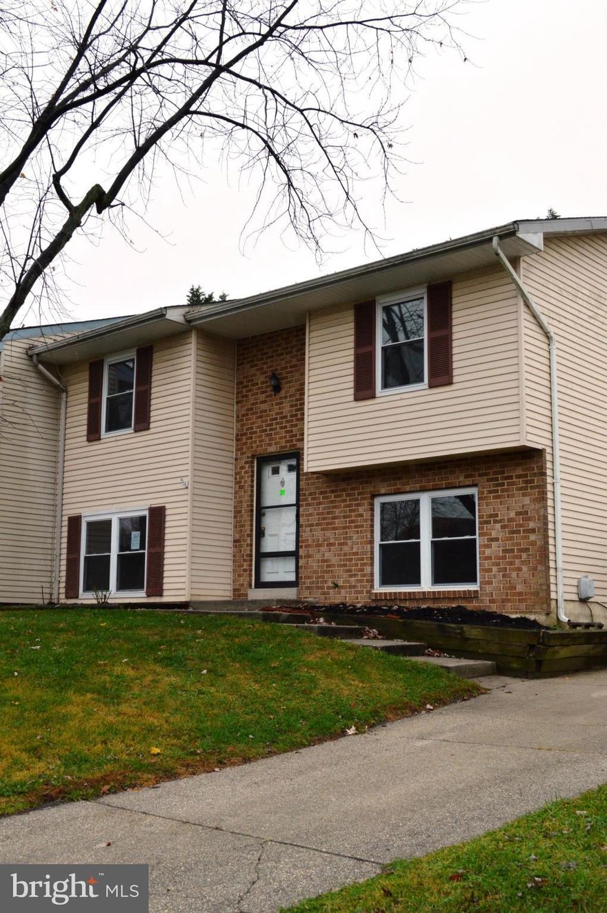 This is a Fannie Mae Property.  Duplex with fenced yard, 2 sheds, sunroom addition with separate heat and air system, large kitchen, separate dining room, living room, four bedrooms, driveway.