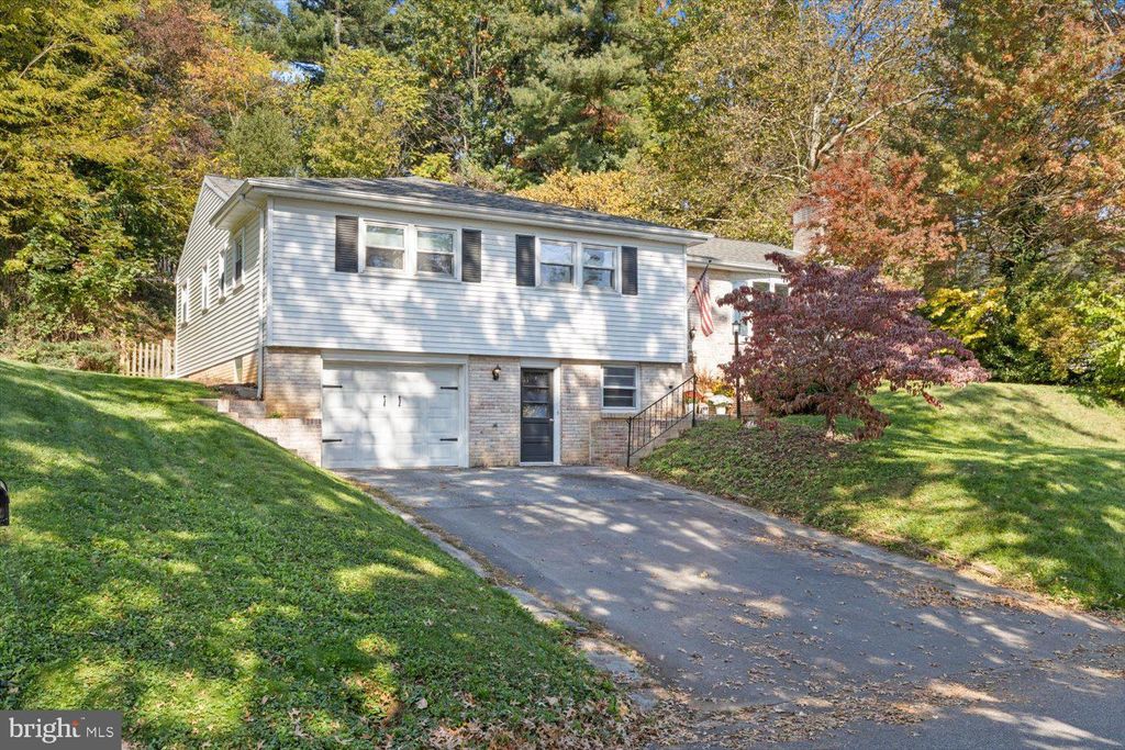 Photo of 407 Orchard Lane, Manheim, PA 17545 (MLS # PALA2042920)