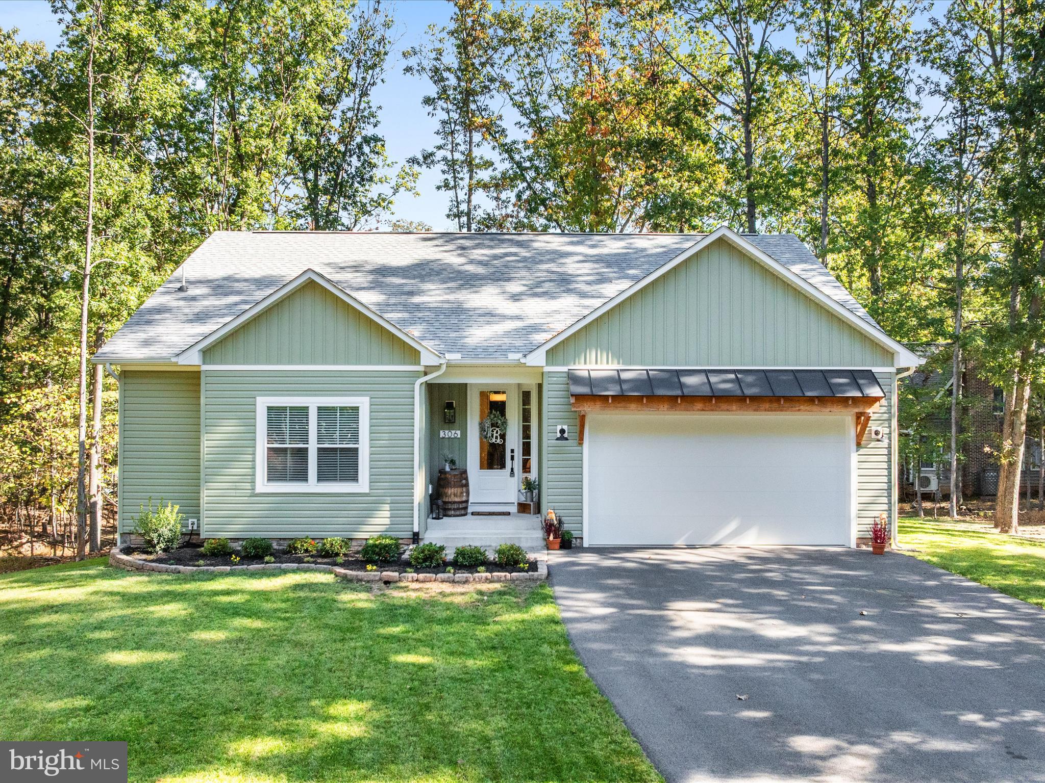 LAKE HOLIDAY ESTATES - Residential