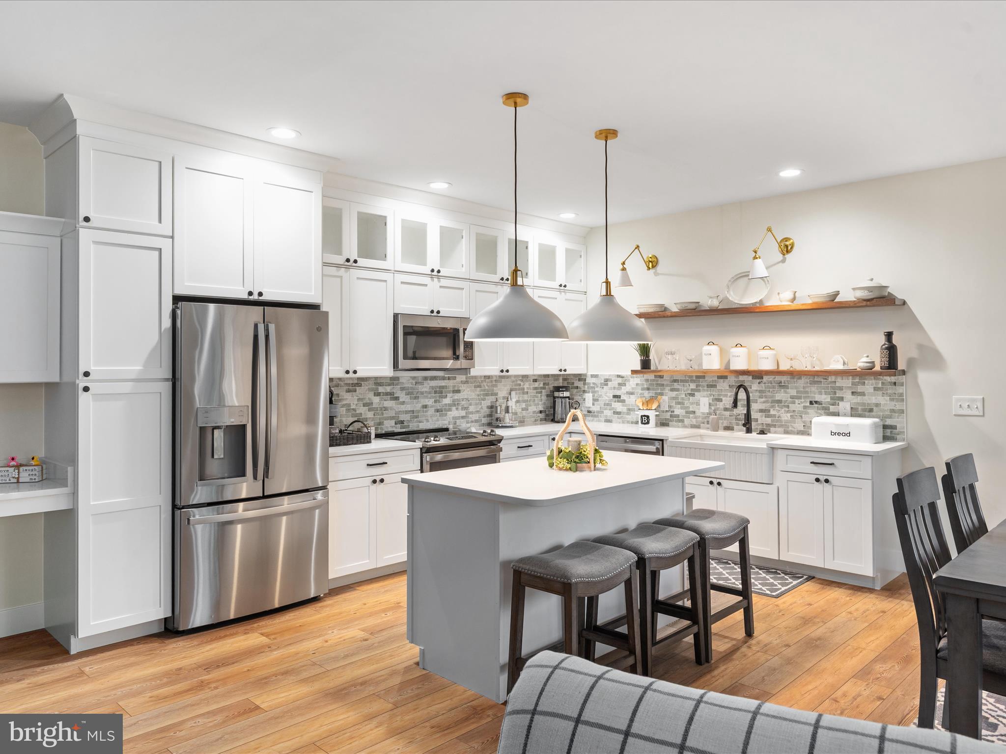 LAKE HOLIDAY ESTATES - Residential