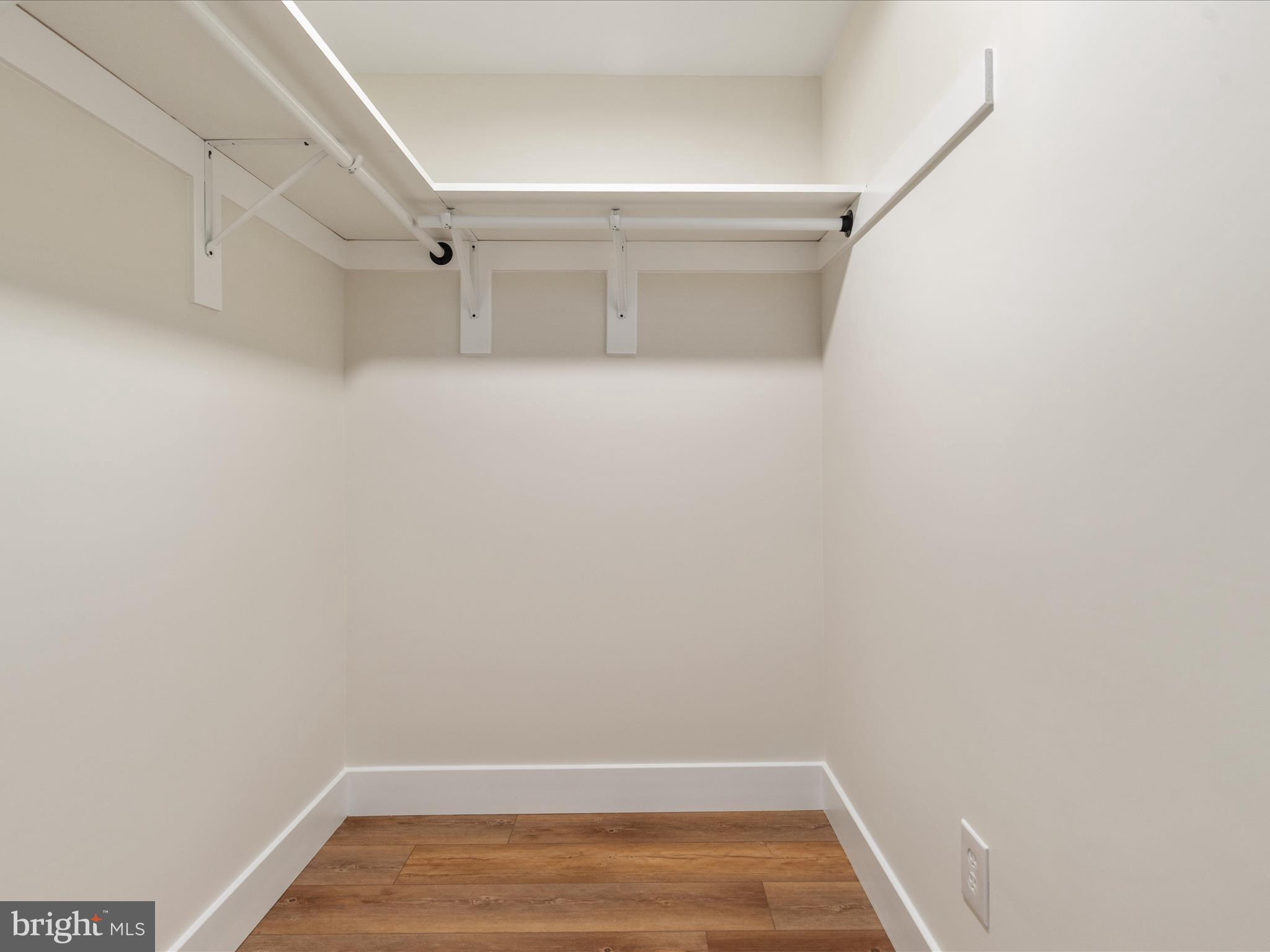 LAKE HOLIDAY ESTATES - Residential