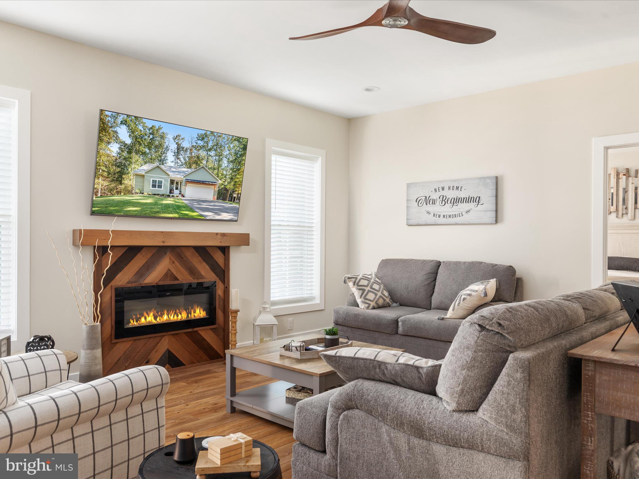 LAKE HOLIDAY ESTATES - Residential