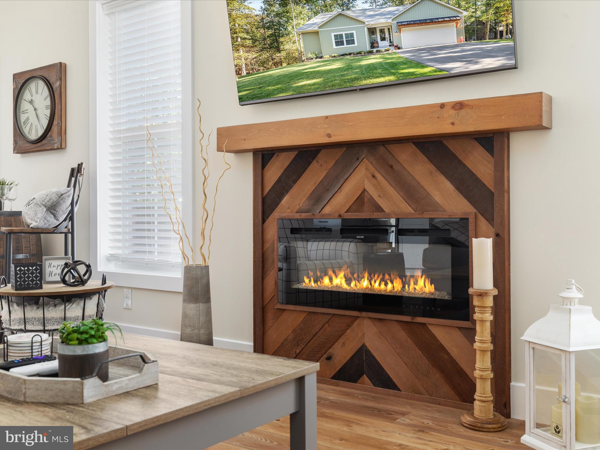 LAKE HOLIDAY ESTATES - Residential