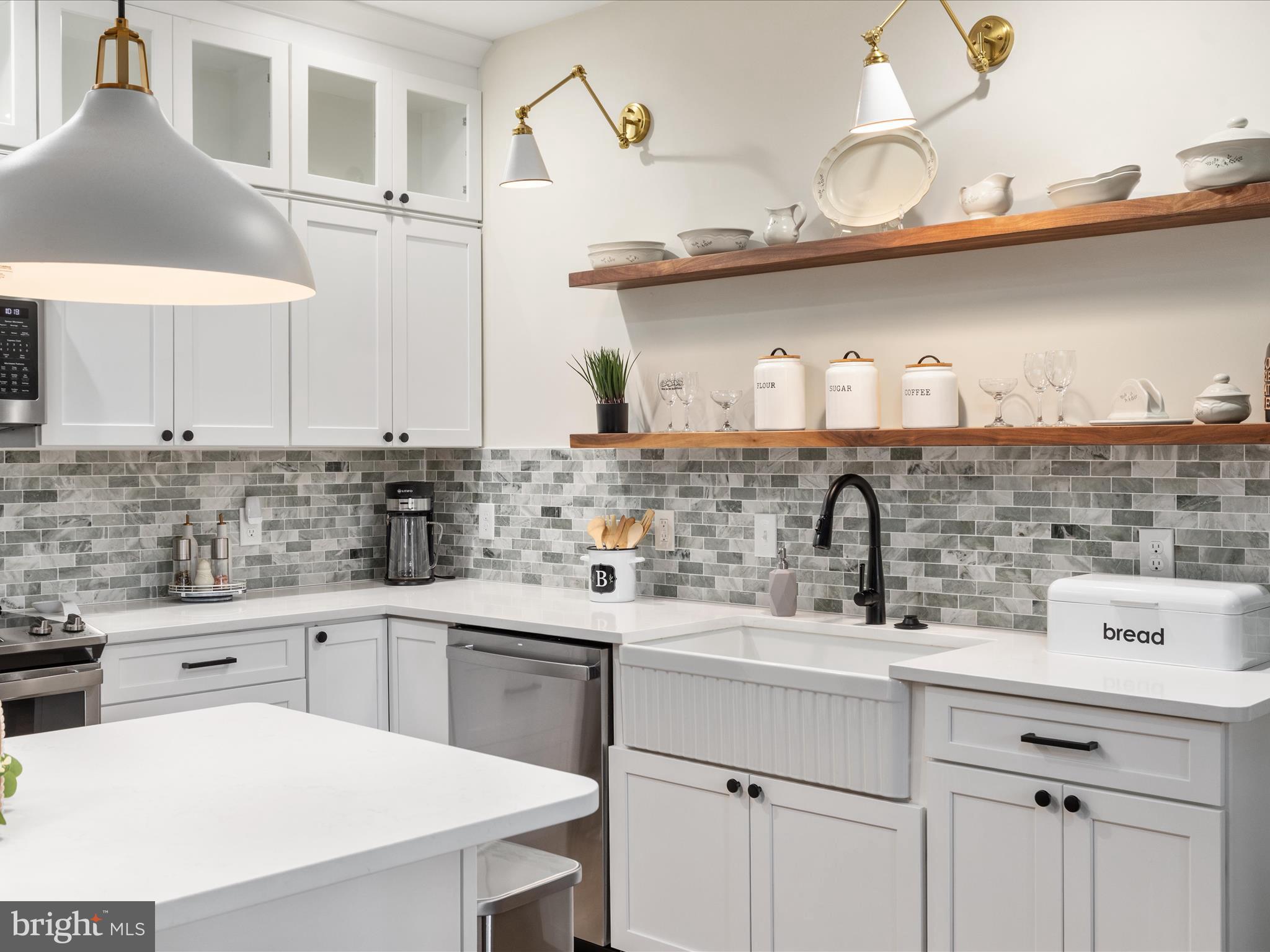 LAKE HOLIDAY ESTATES - Residential