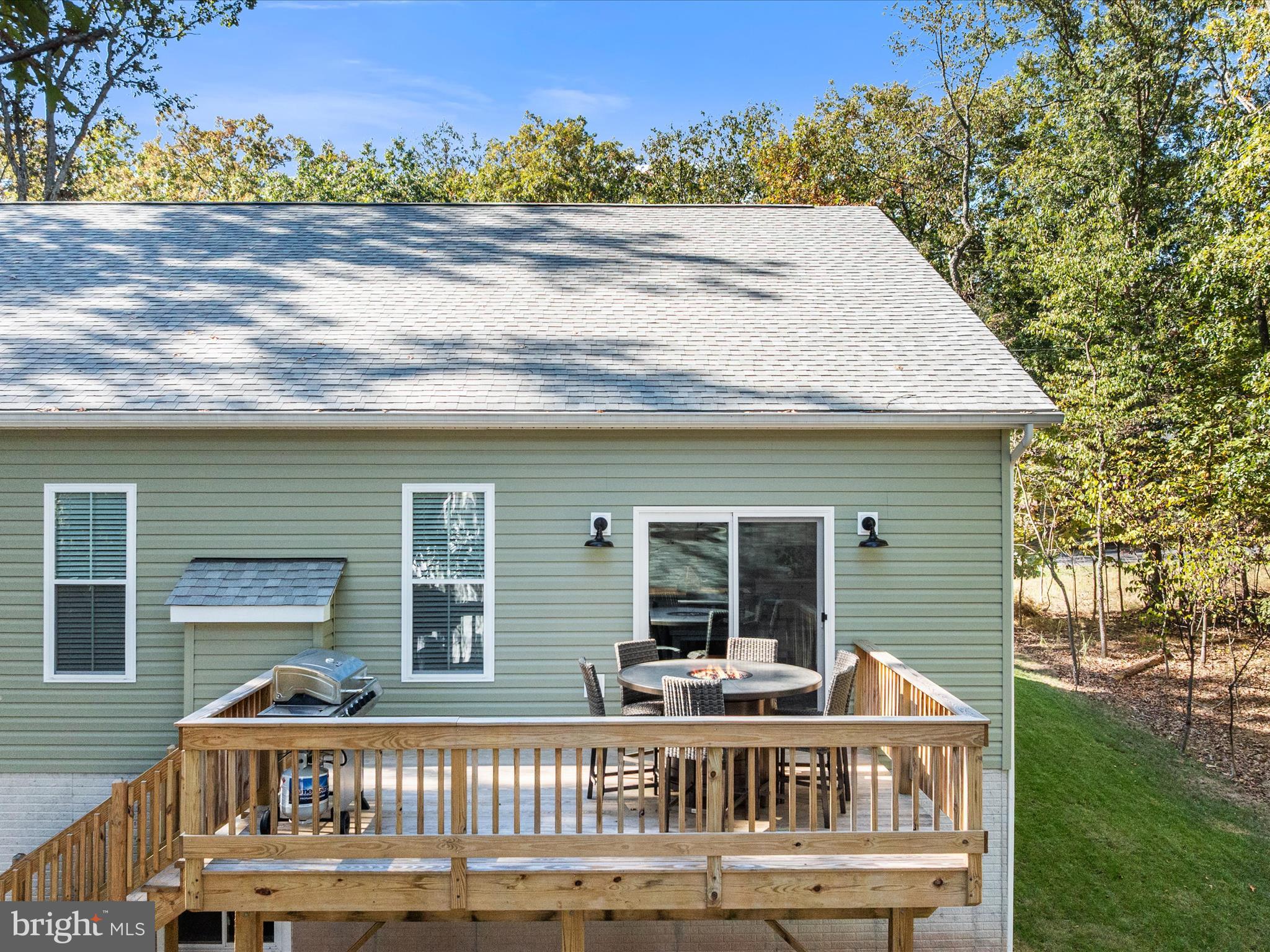 LAKE HOLIDAY ESTATES - Residential