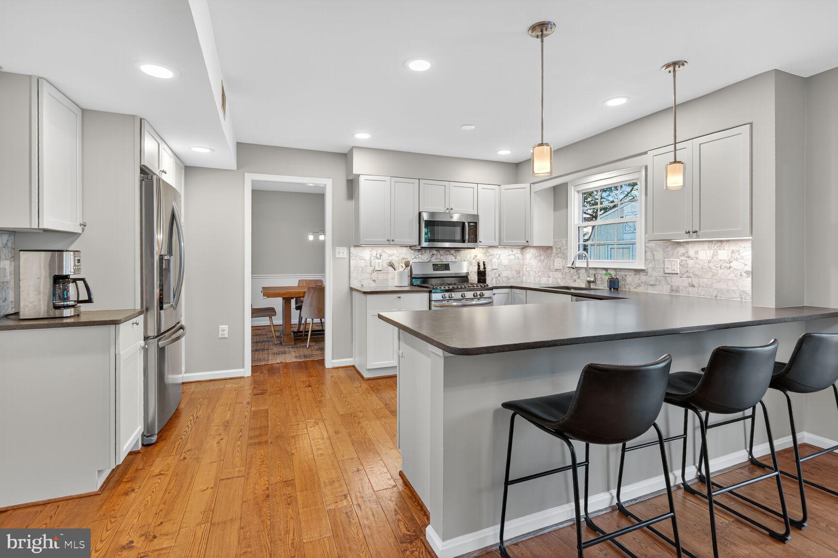 CLARENDON - Residential