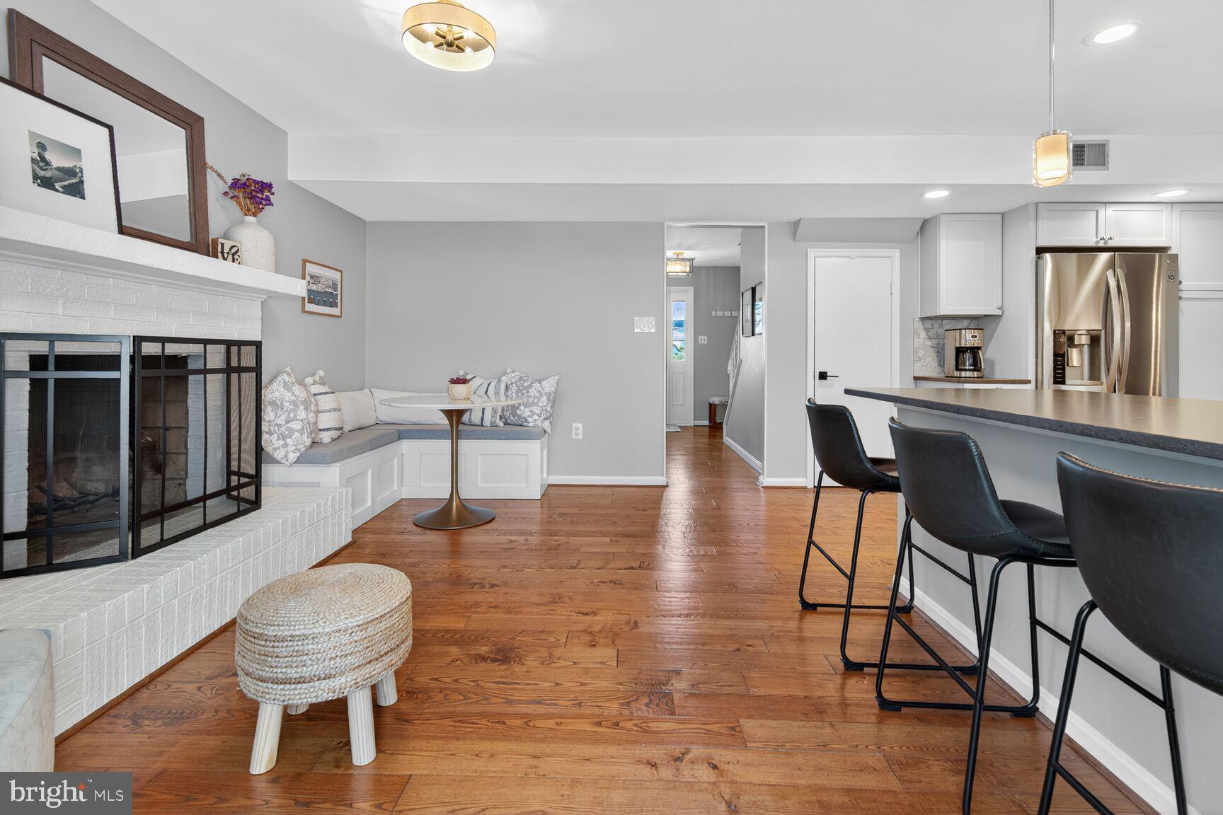 CLARENDON - Residential