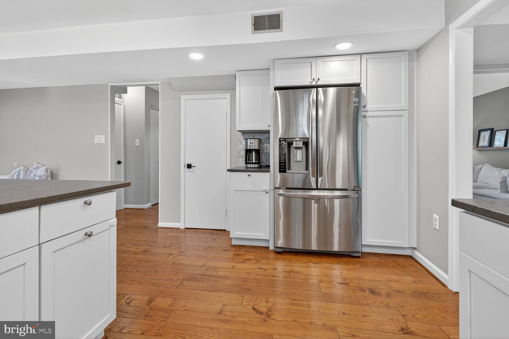 CLARENDON - Residential