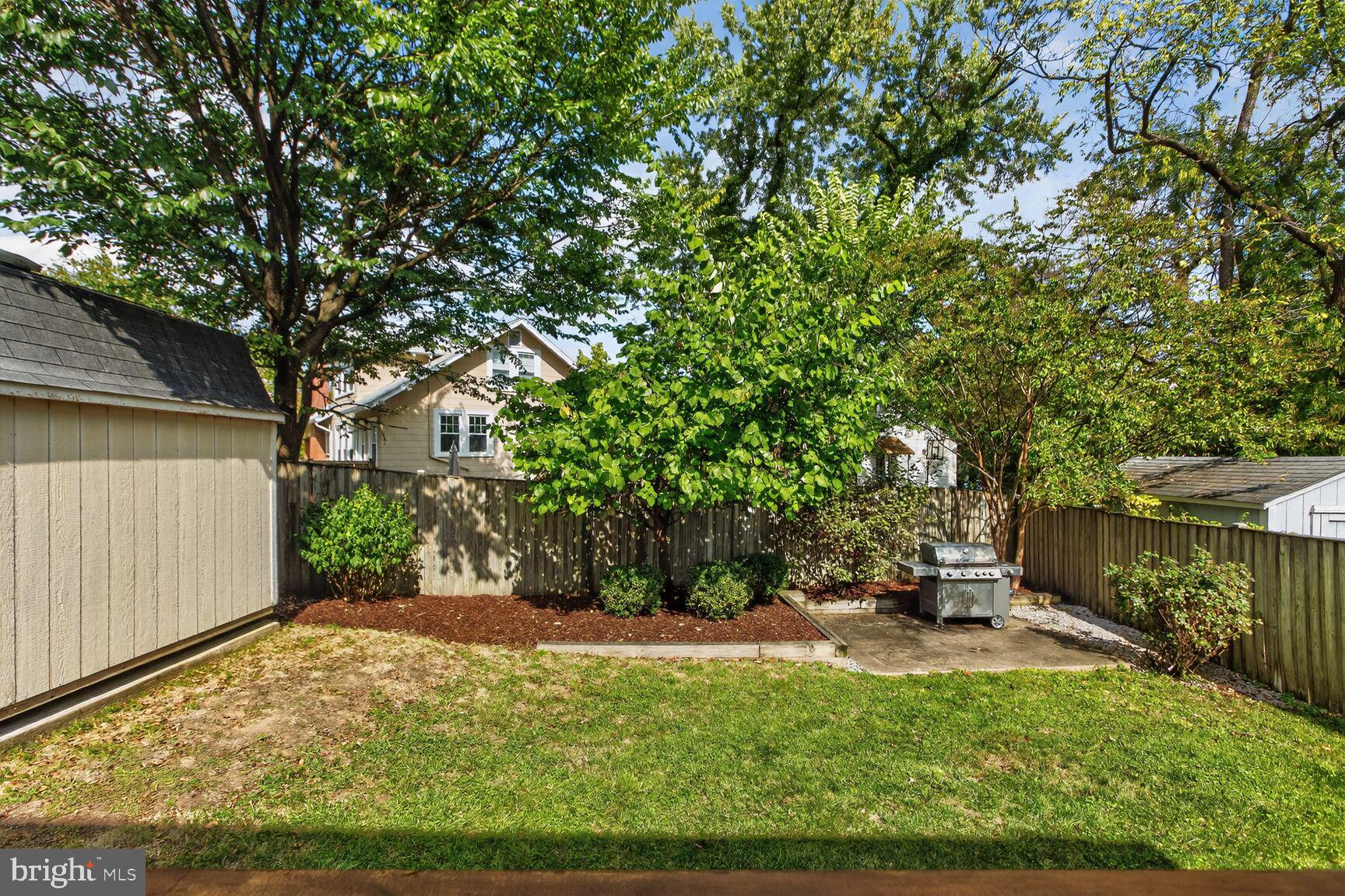 CLARENDON - Residential