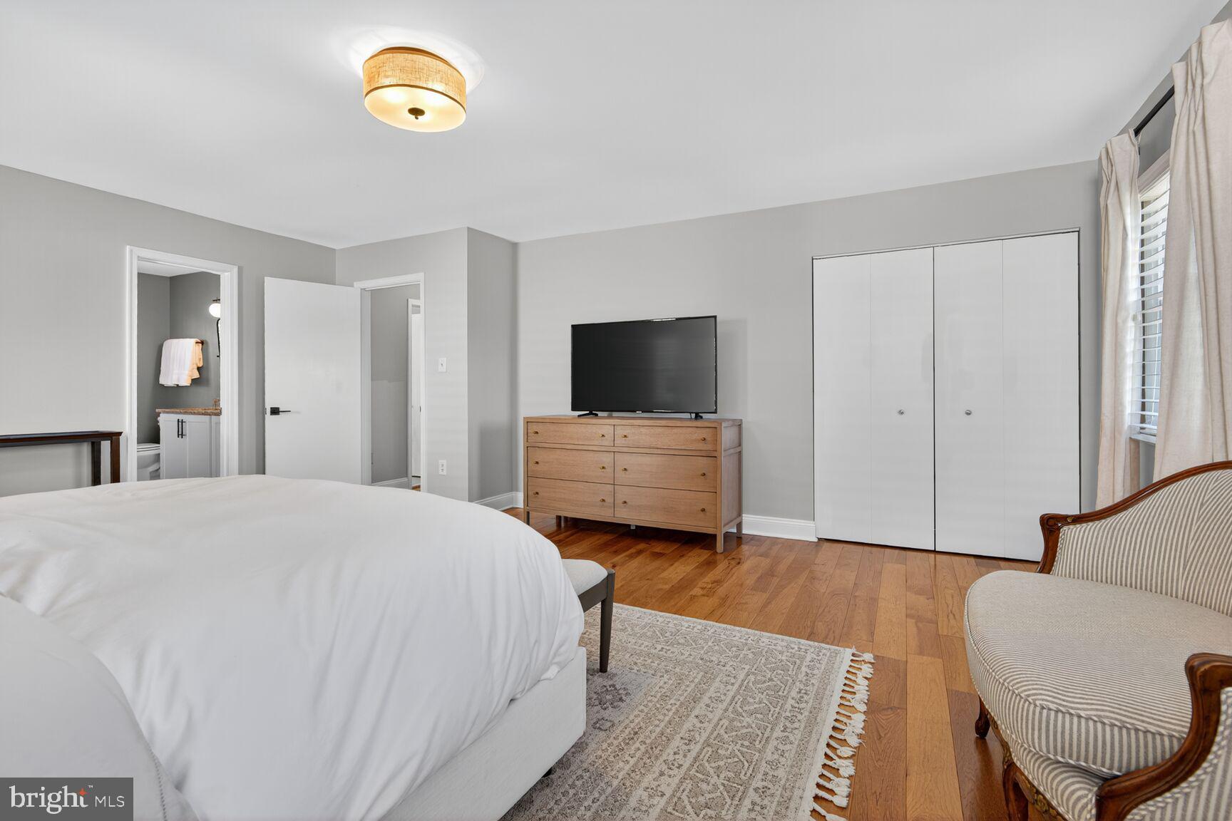 CLARENDON - Residential