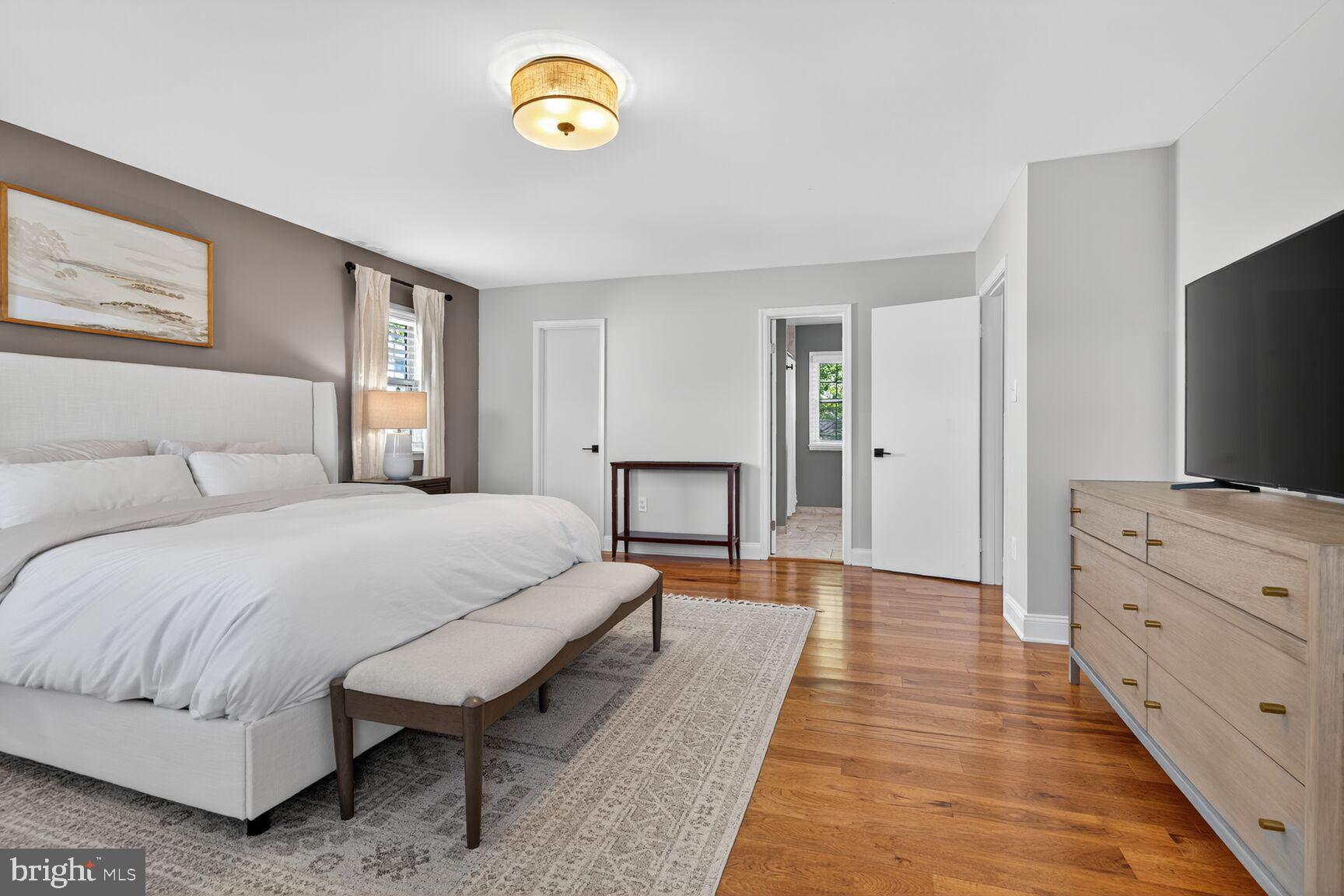 CLARENDON - Residential