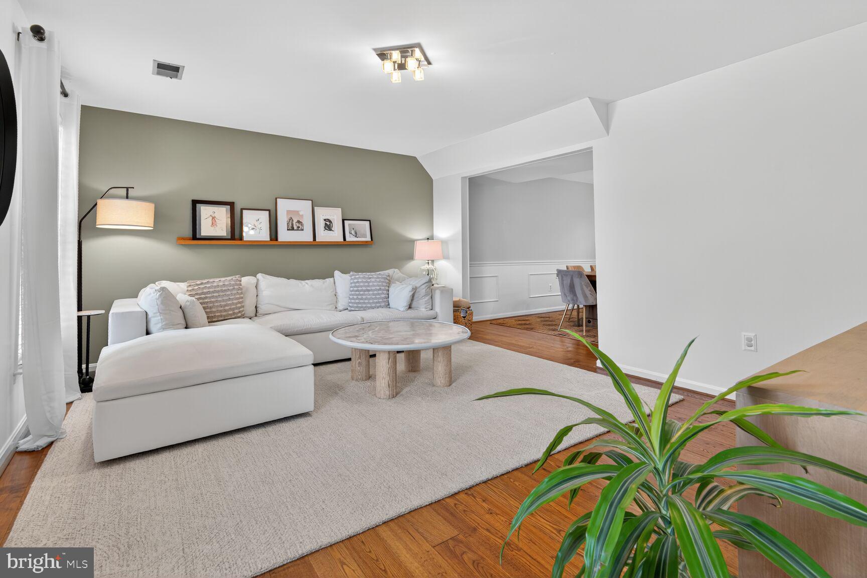 CLARENDON - Residential