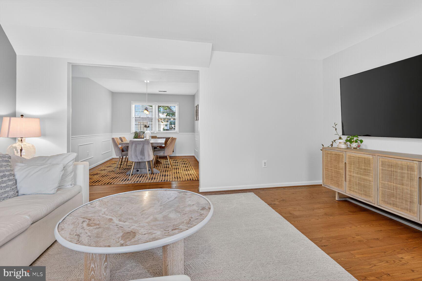 CLARENDON - Residential