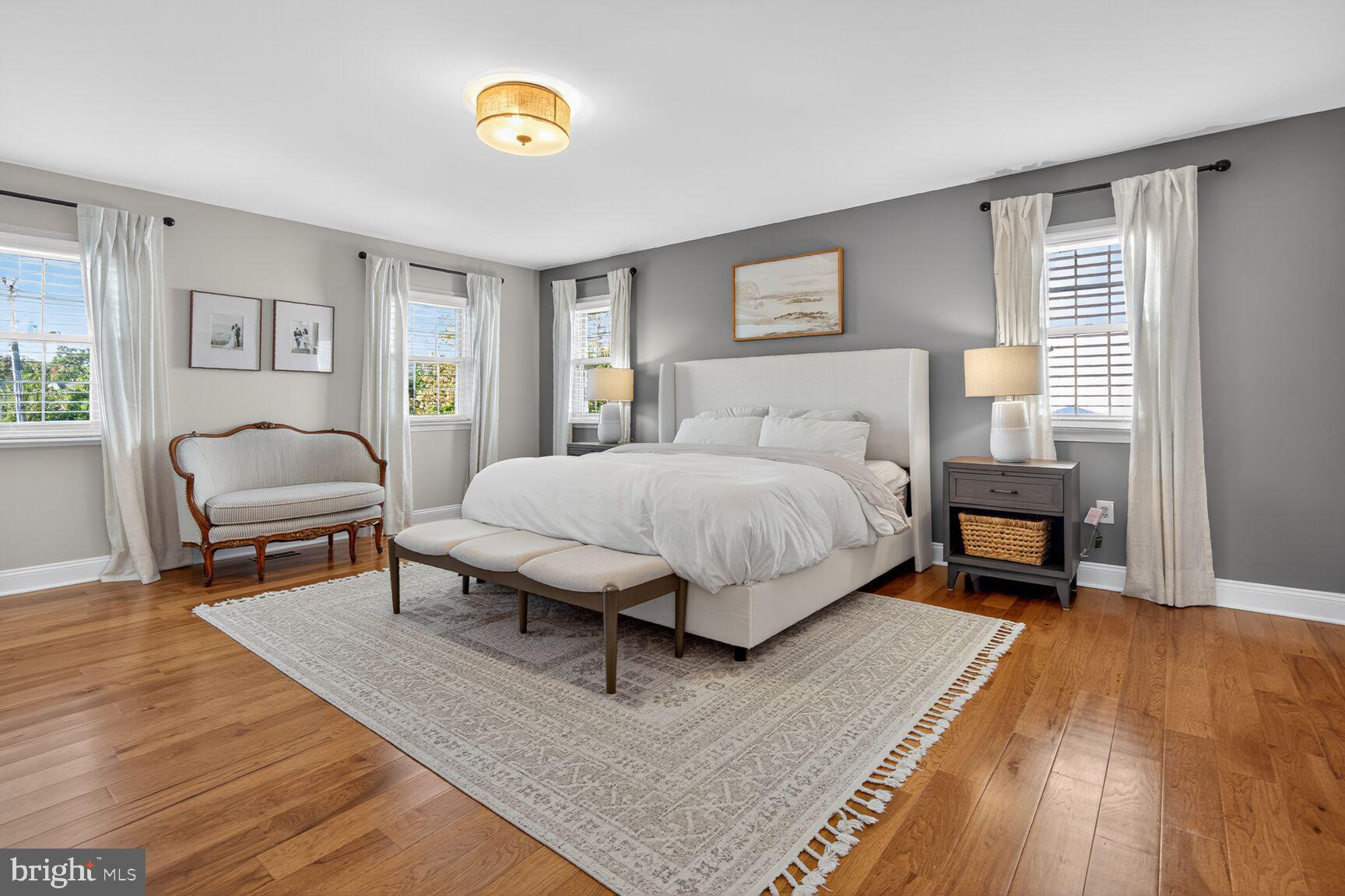 CLARENDON - Residential