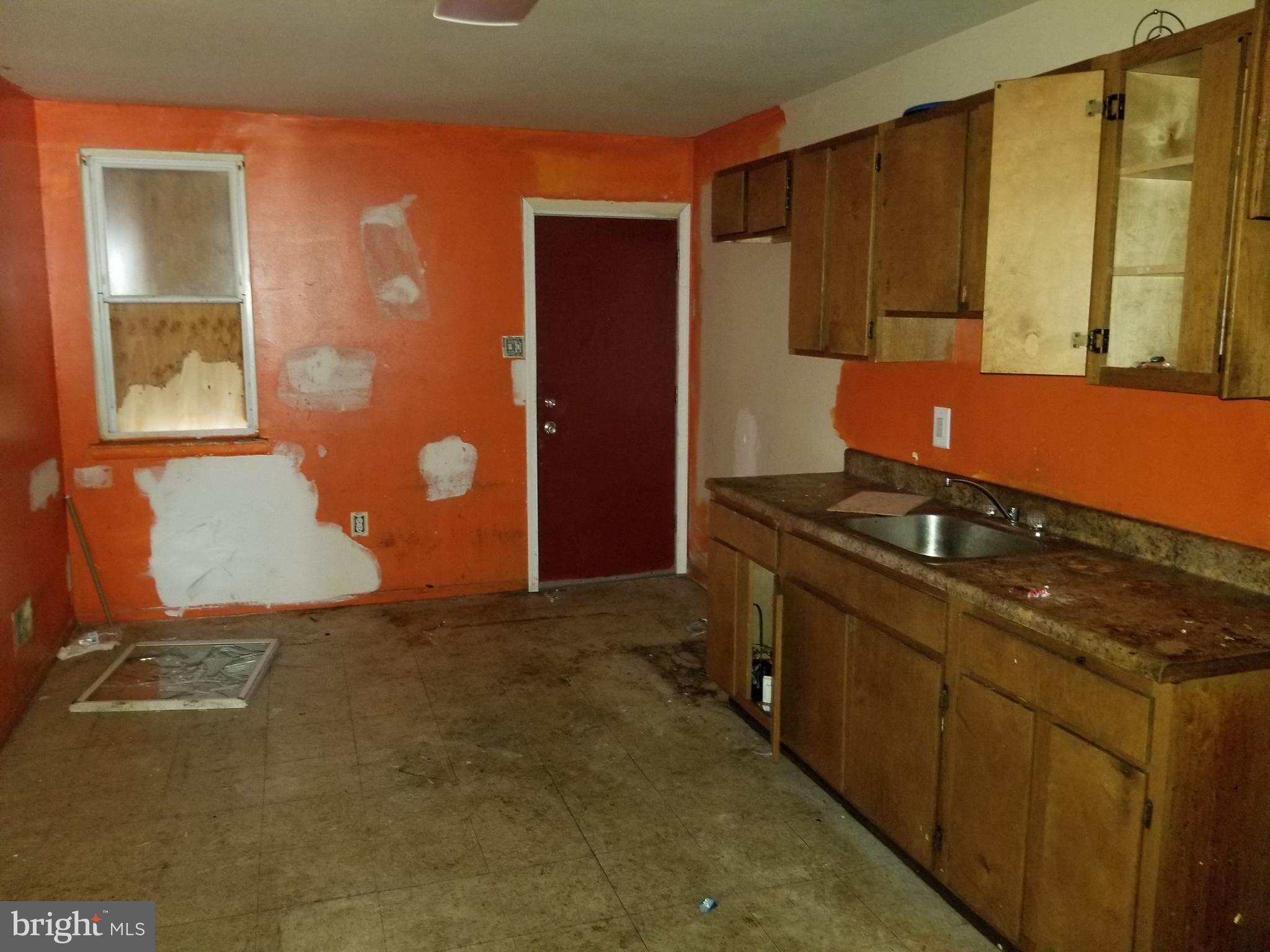 EAST BALTIMORE MIDWAY - Residential