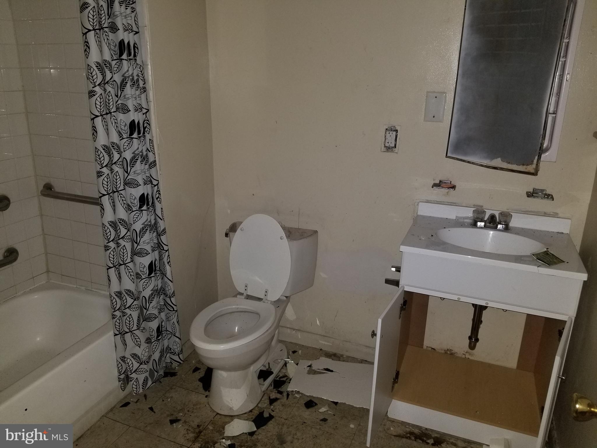 EAST BALTIMORE MIDWAY - Residential