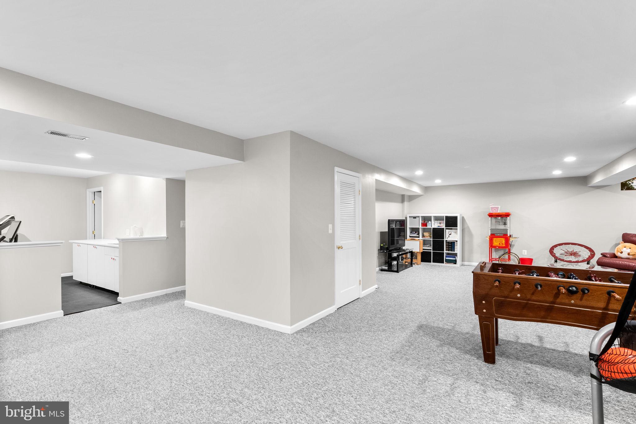 LAKELANDS - Residential