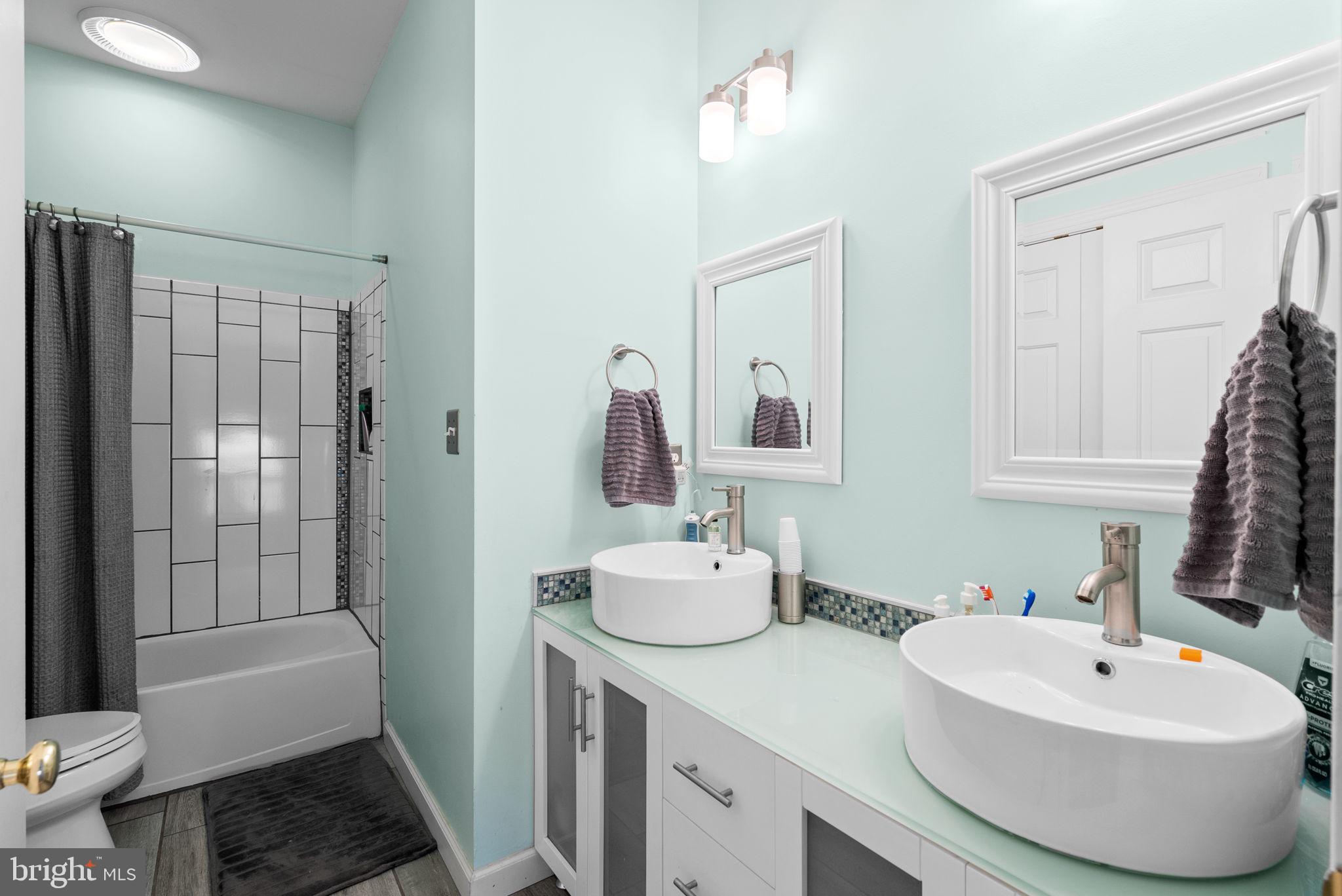 LAKELANDS - Residential