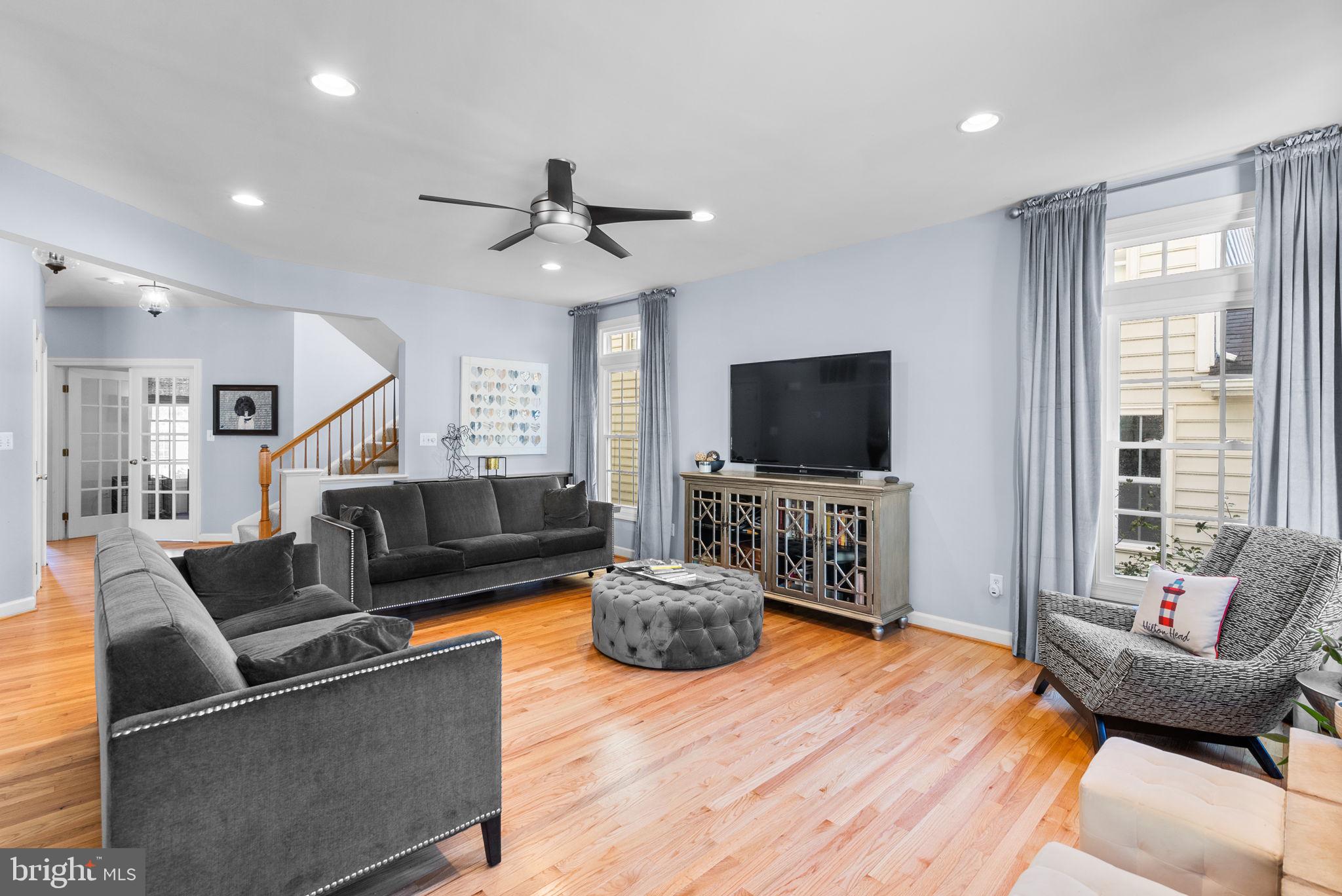 LAKELANDS - Residential