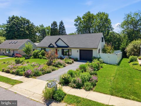 Homes For Sale - 2532 Speckled Drive<br/> EAST PETERSBURG, PA 17520