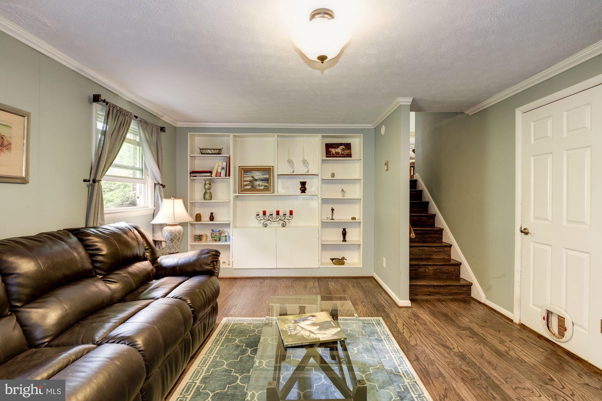 DARNESTOWN OUTSIDE - Residential