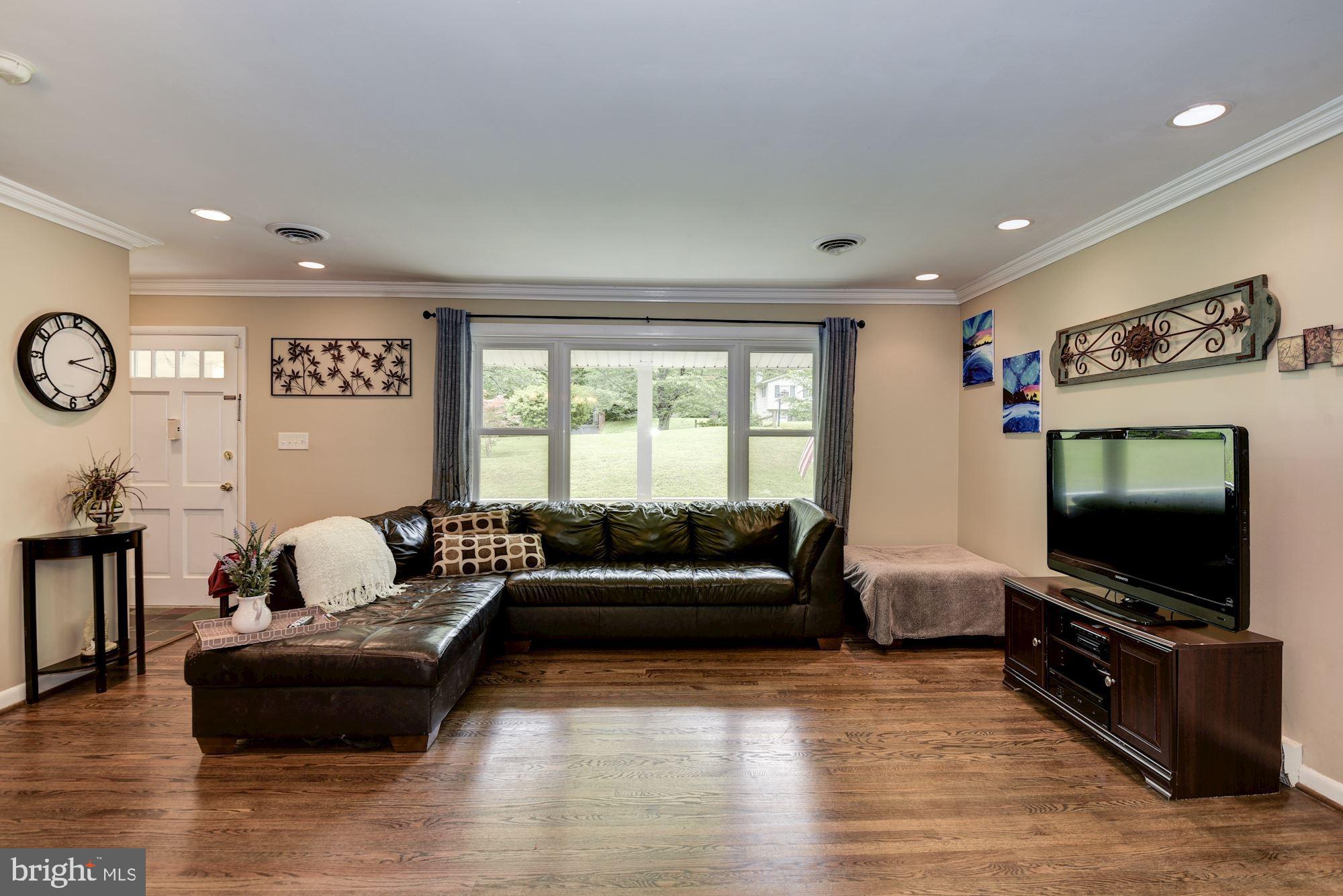 DARNESTOWN OUTSIDE - Residential