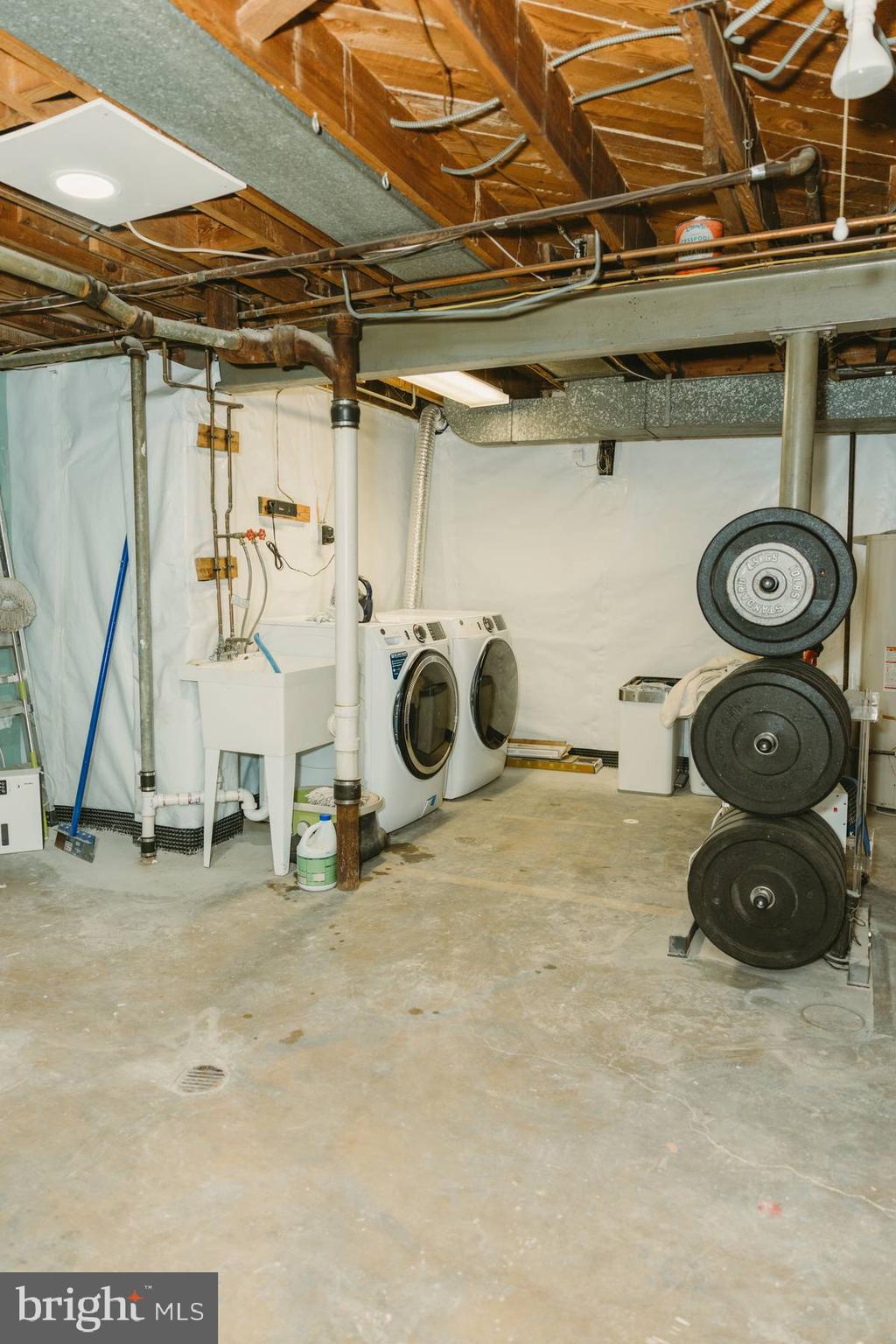 NORTH KENSINGTON - Residential