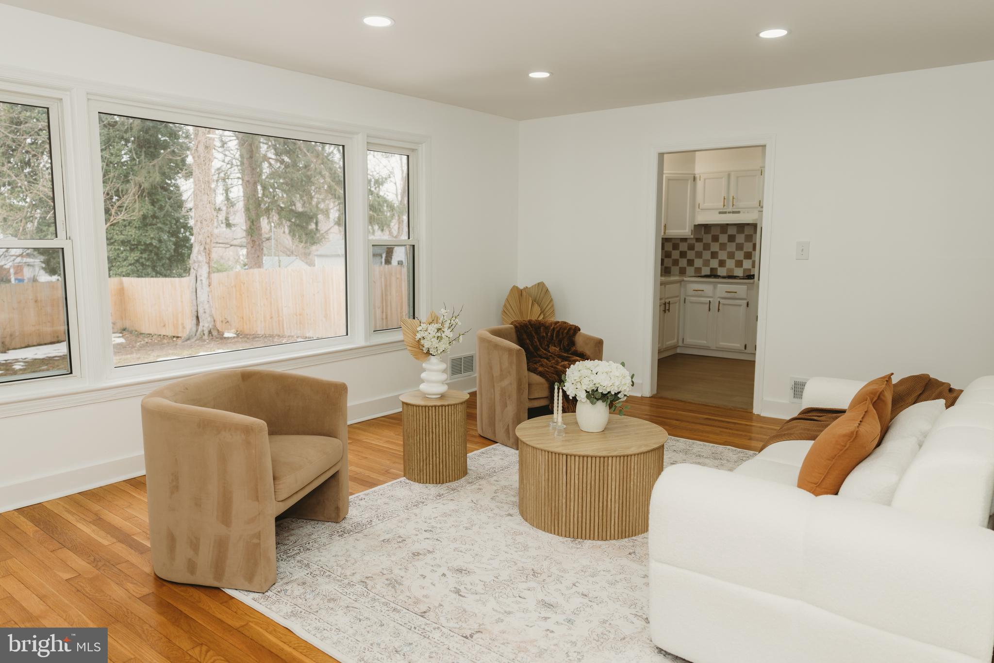 NORTH KENSINGTON - Residential