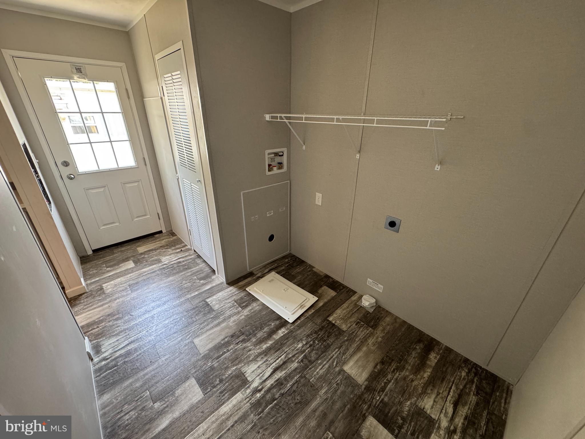 BROOKSIDE - Residential