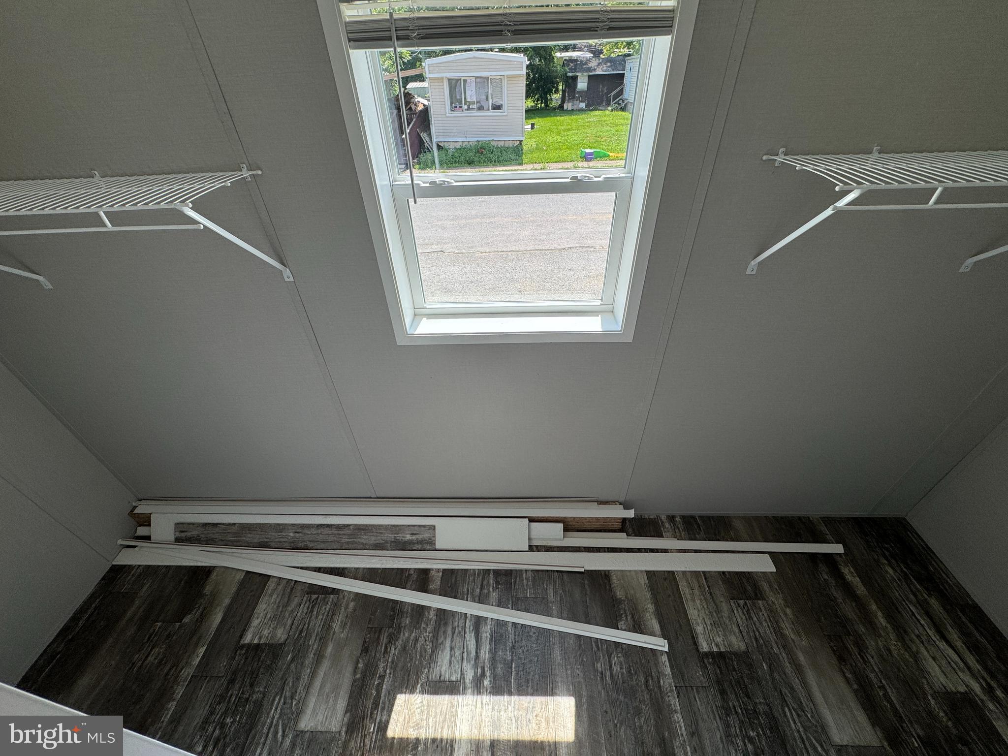 BROOKSIDE - Residential