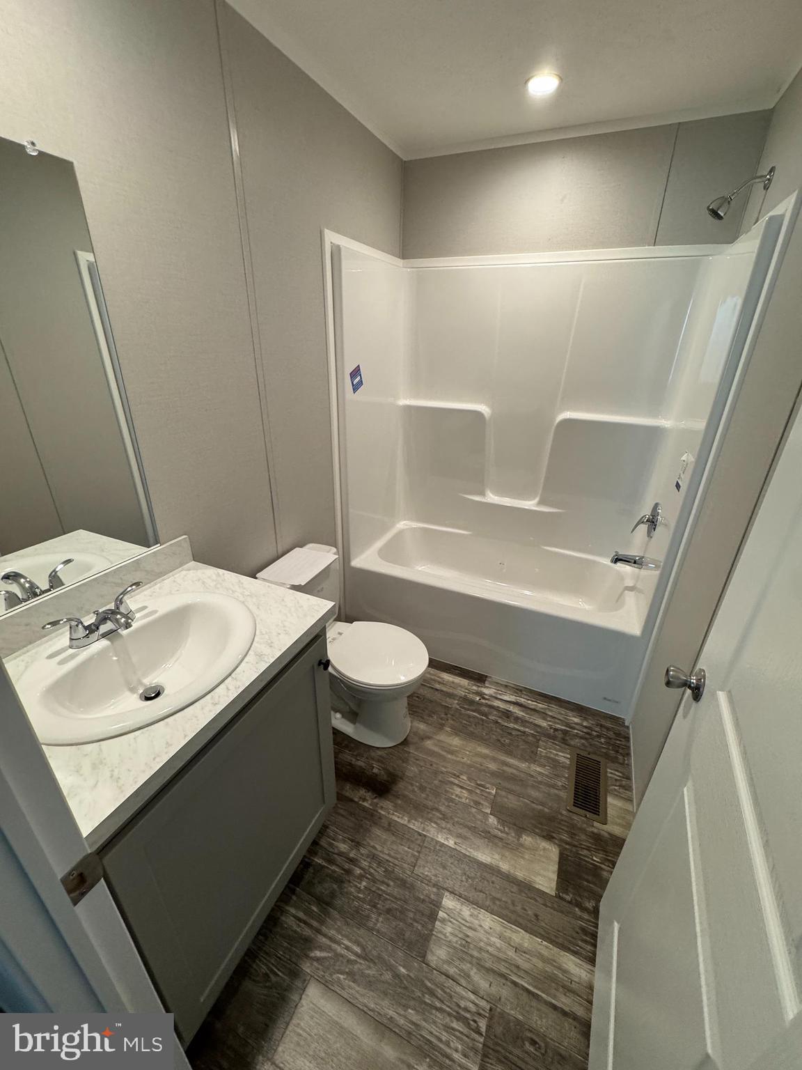 BROOKSIDE - Residential