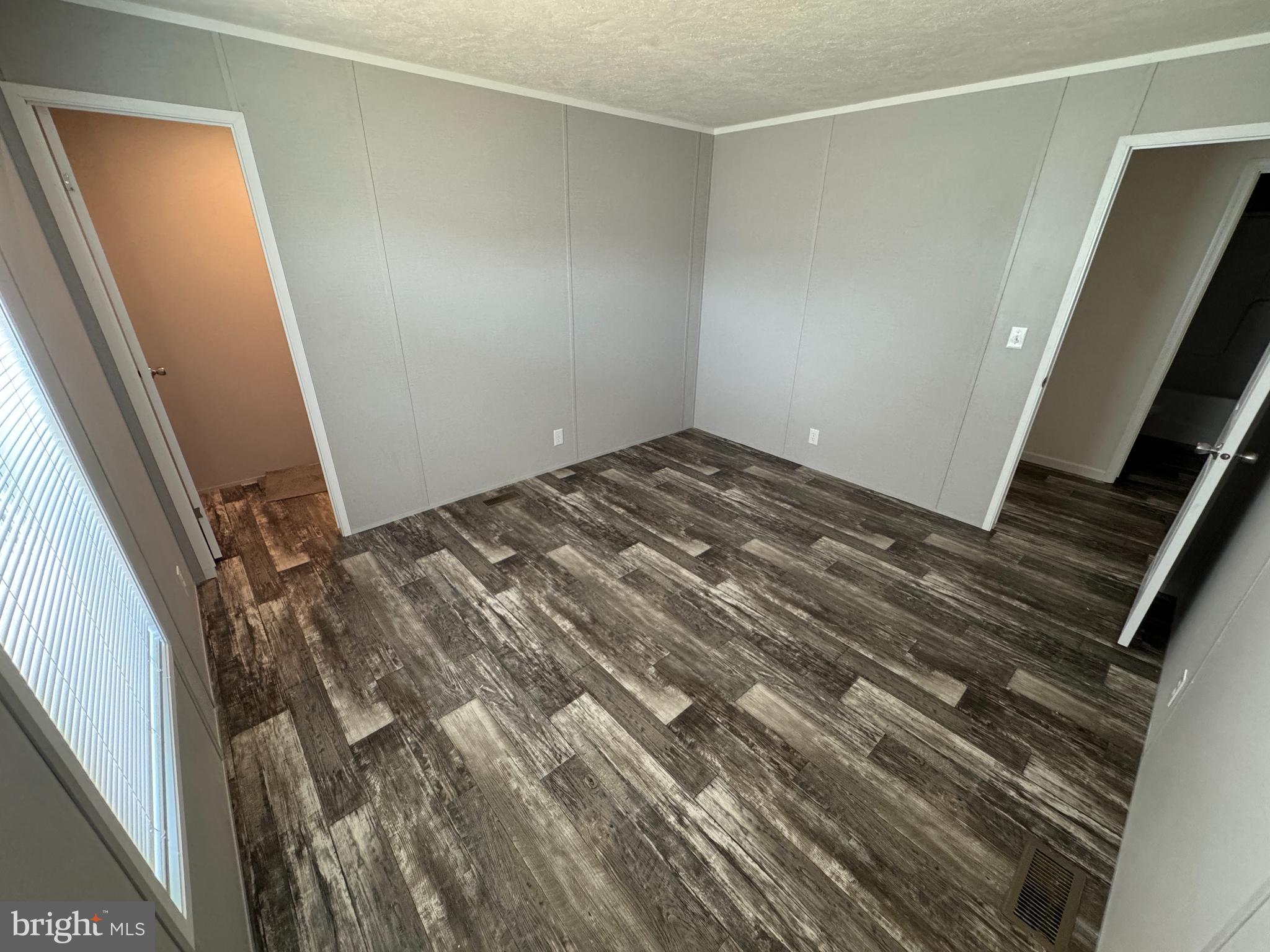 BROOKSIDE - Residential