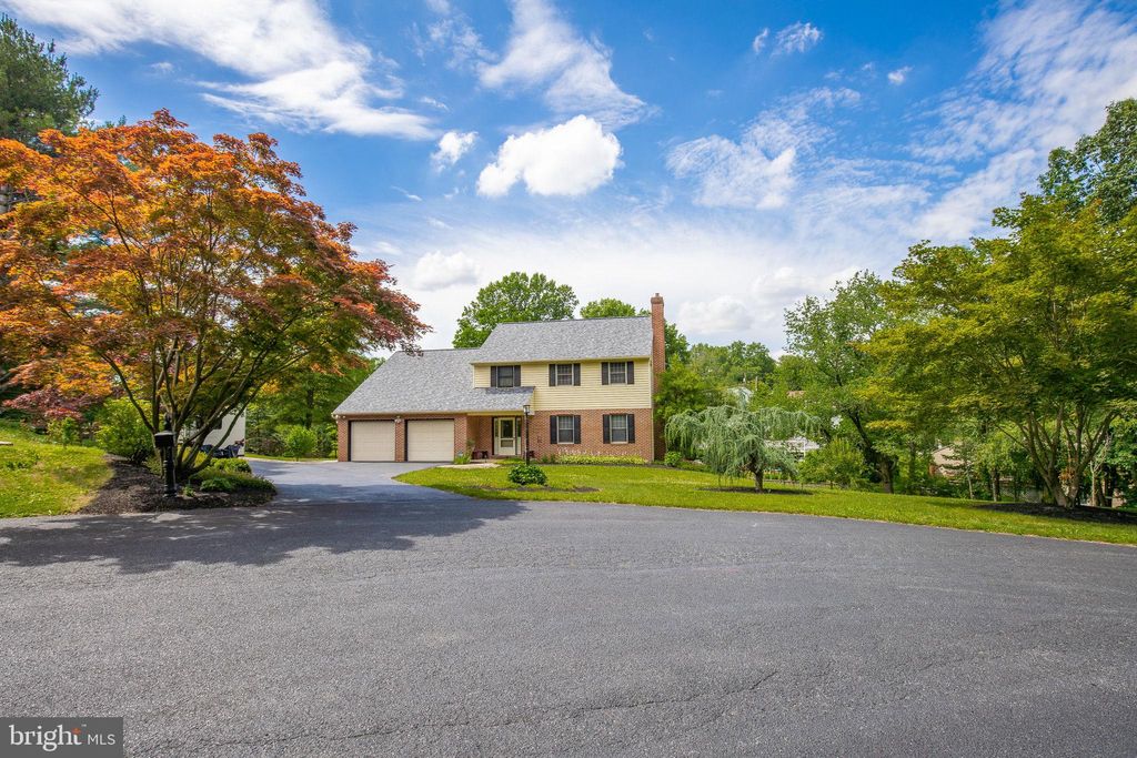 Photo of 713 CORVAIR RD, LANCASTER, PA 17601 (MLS # PALA2037238)