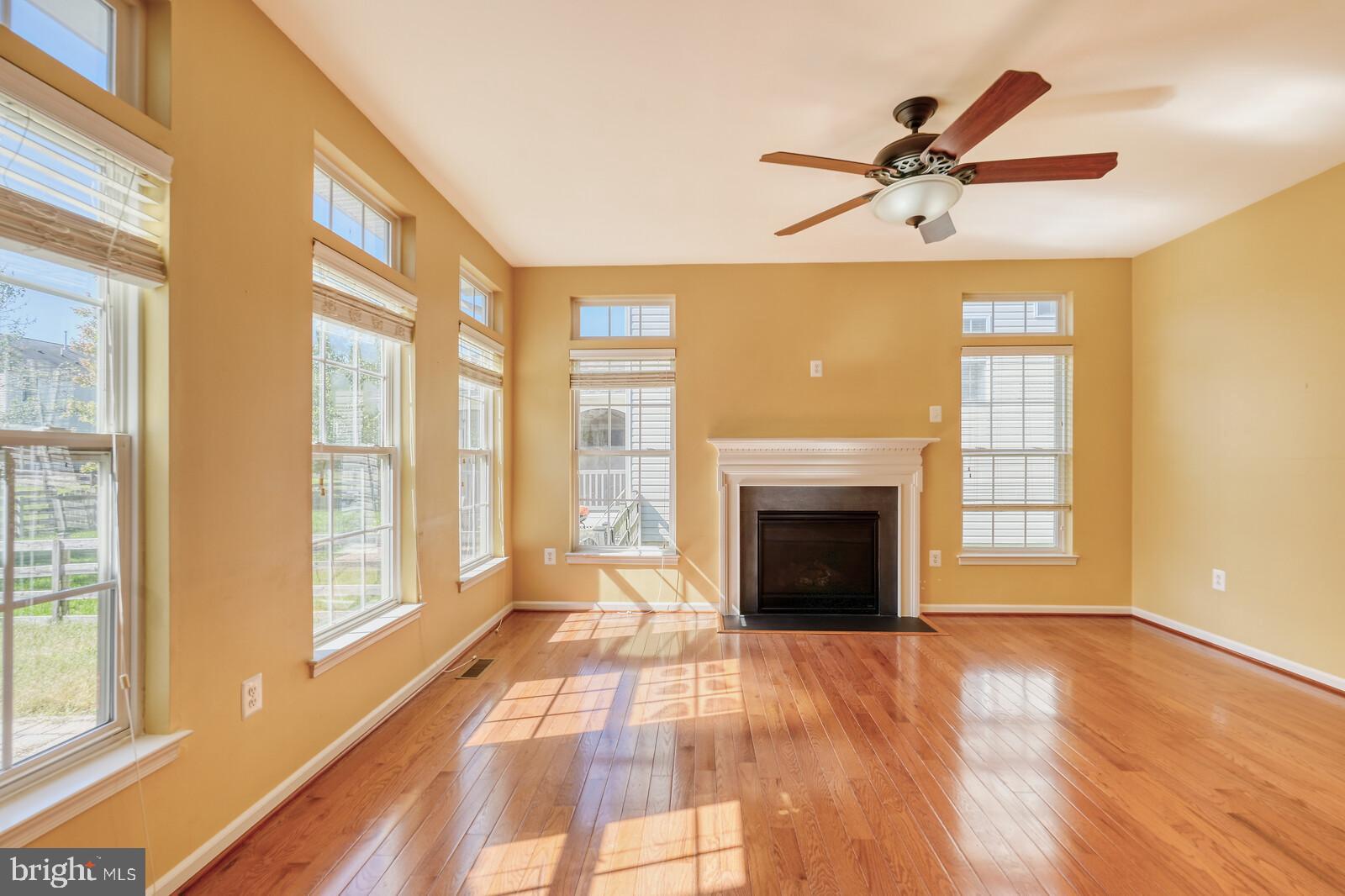 LITTLE RIVER COMMONS - Residential Lease