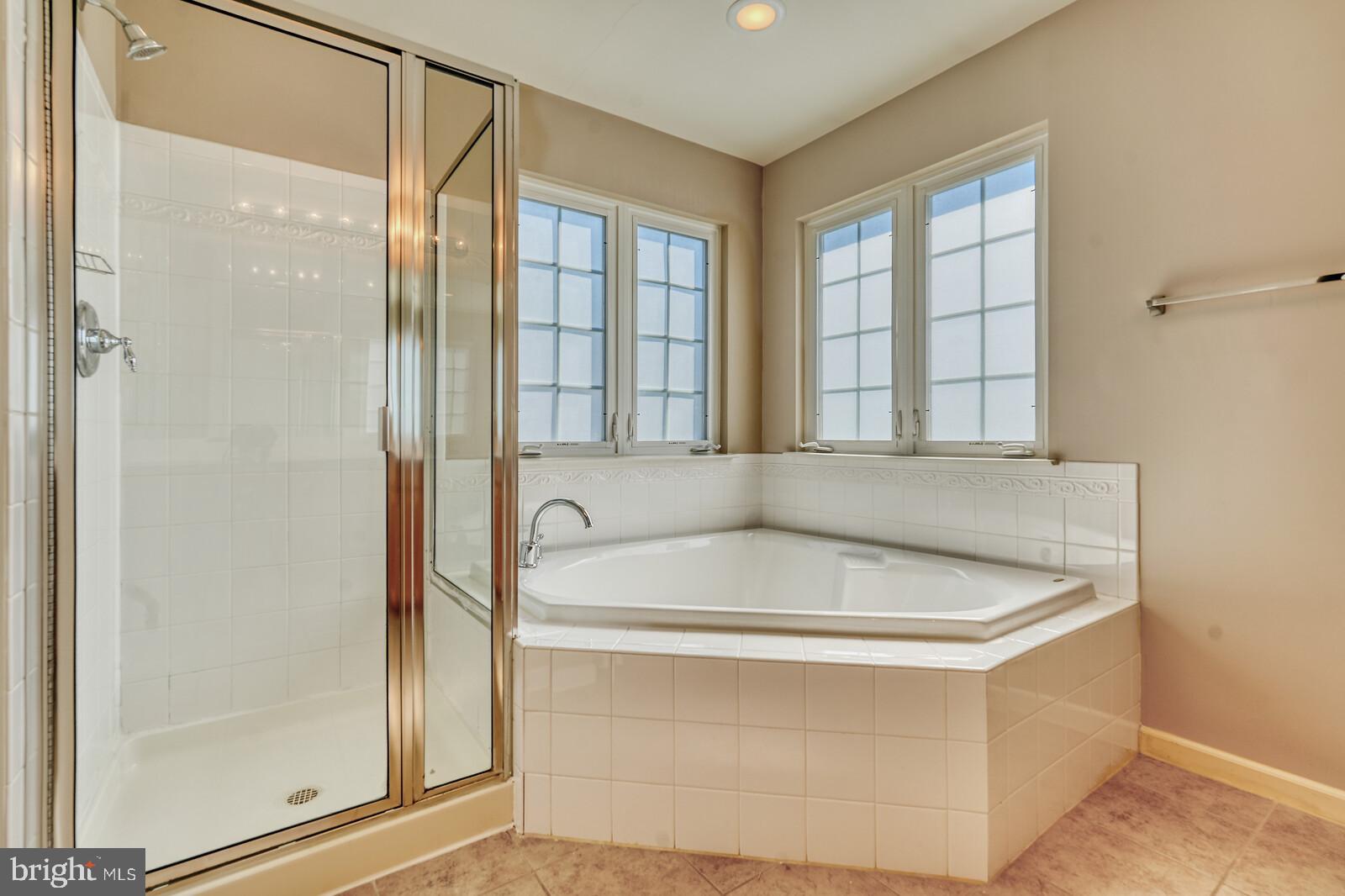 LITTLE RIVER COMMONS - Residential Lease