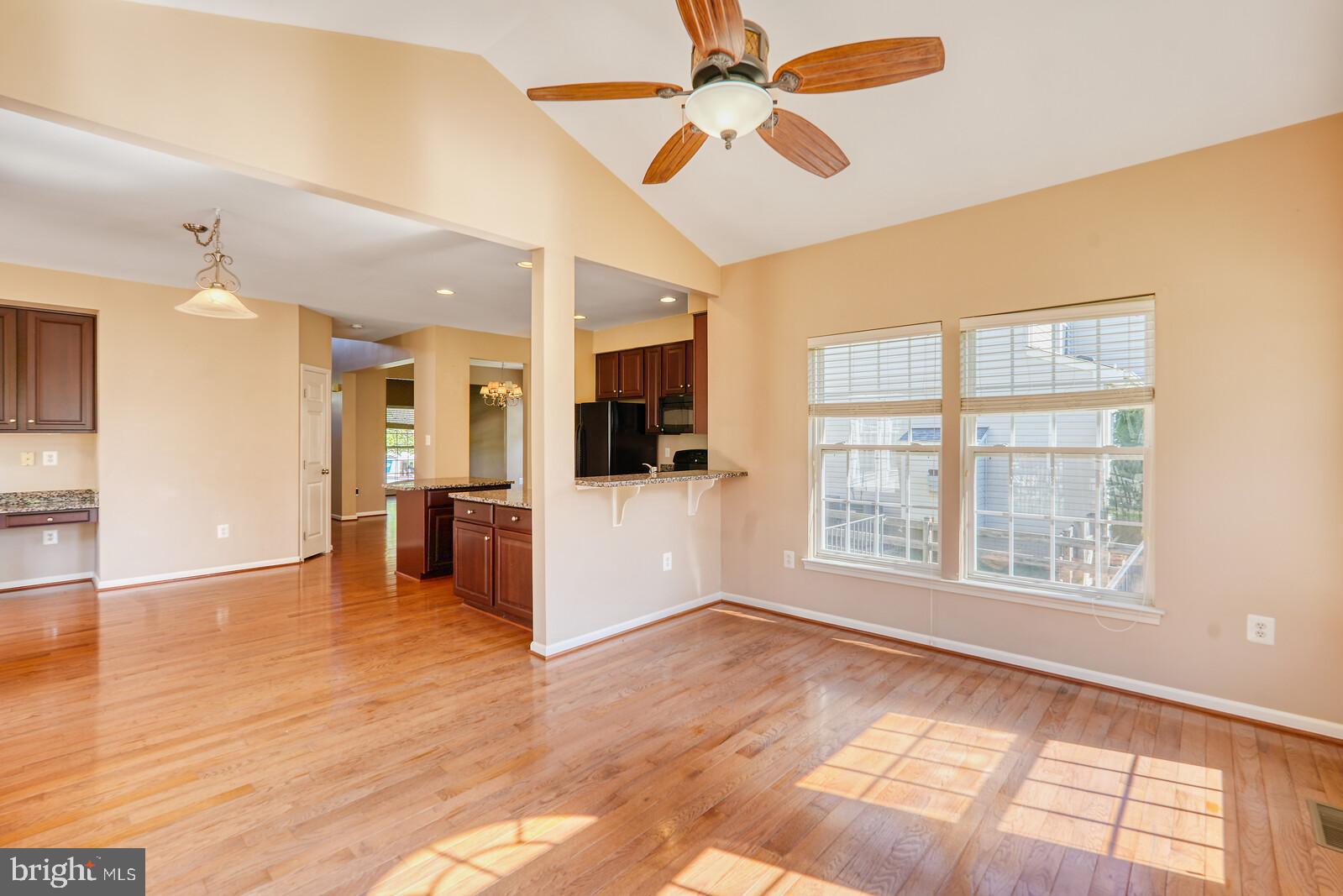 LITTLE RIVER COMMONS - Residential Lease