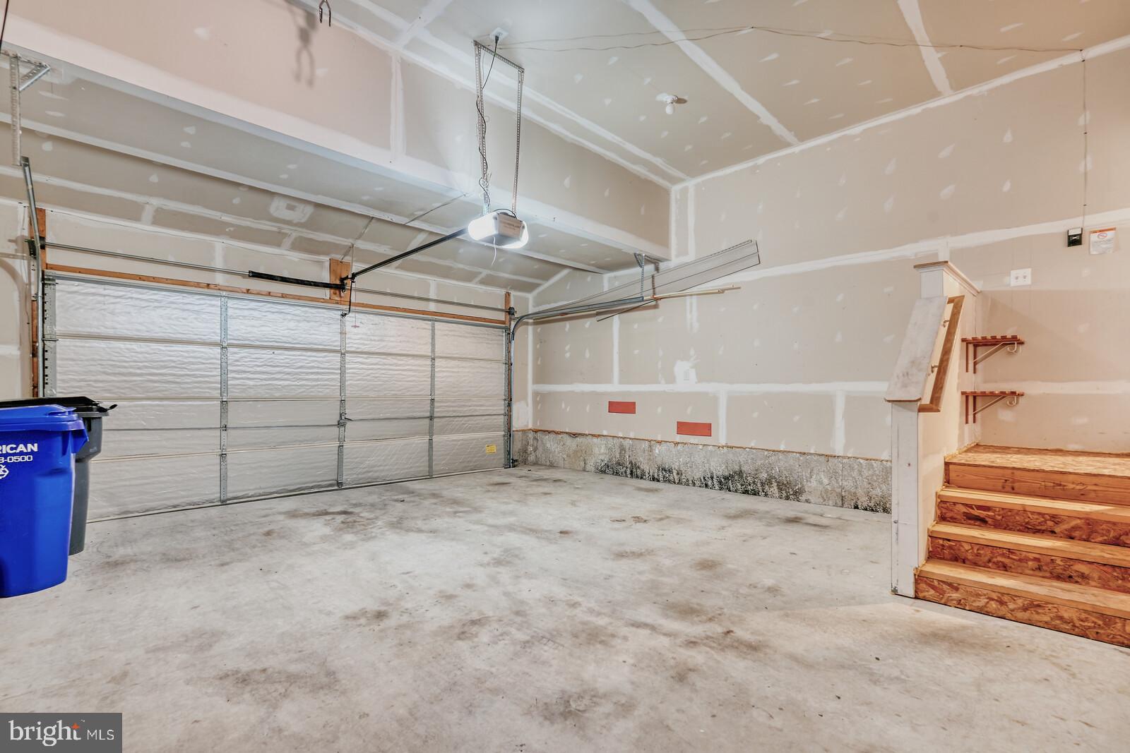 LITTLE RIVER COMMONS - Residential Lease