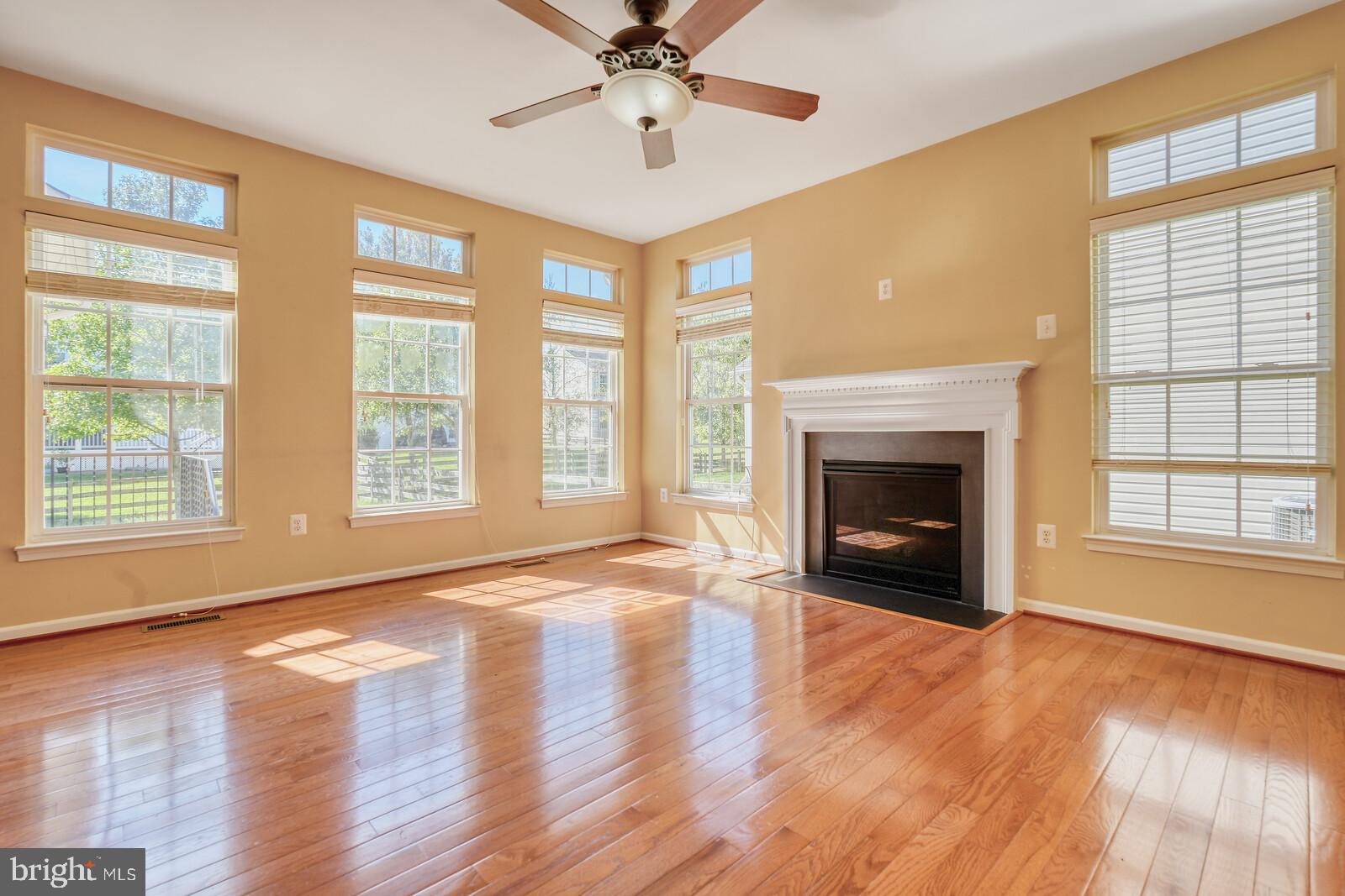 LITTLE RIVER COMMONS - Residential Lease