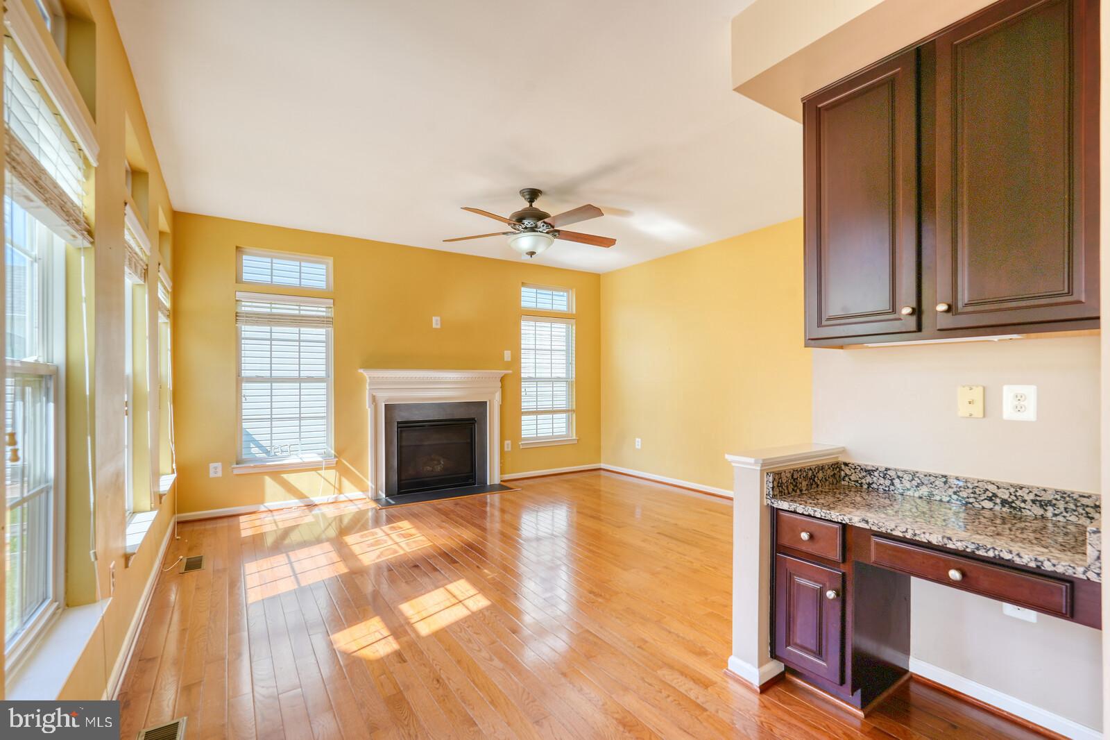 LITTLE RIVER COMMONS - Residential Lease