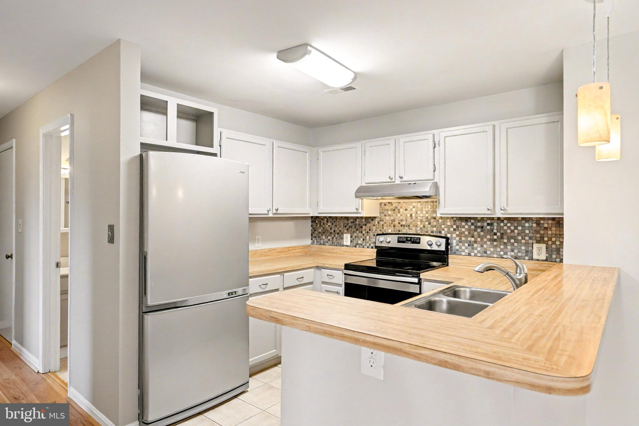 STAFFORD MEADOWS - Residential Lease