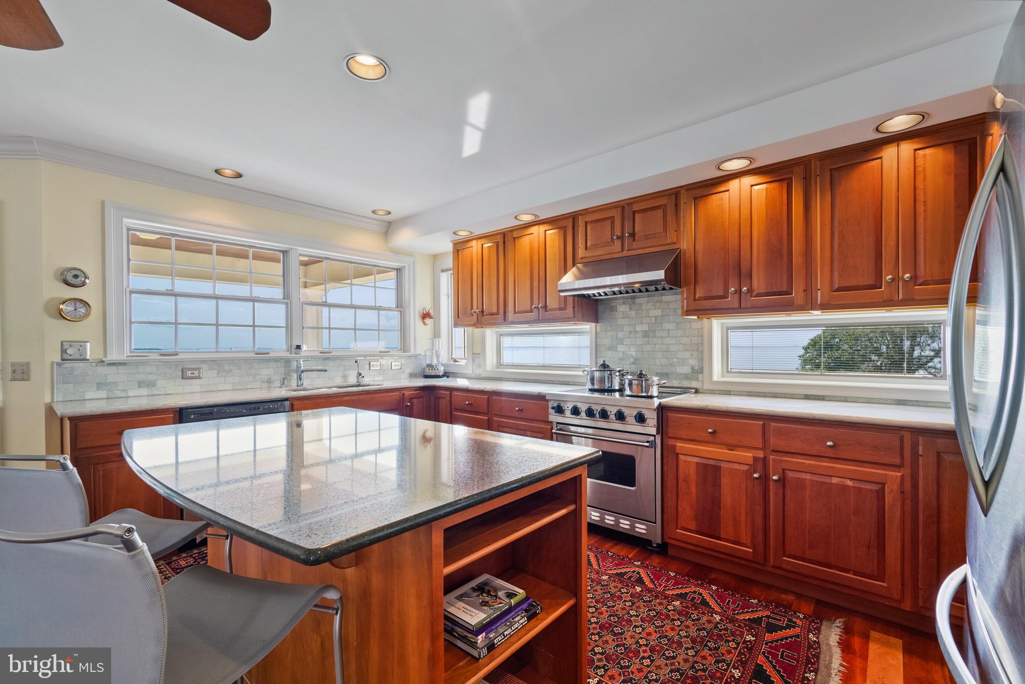 HUNTINGFIELD ESTATES - Residential