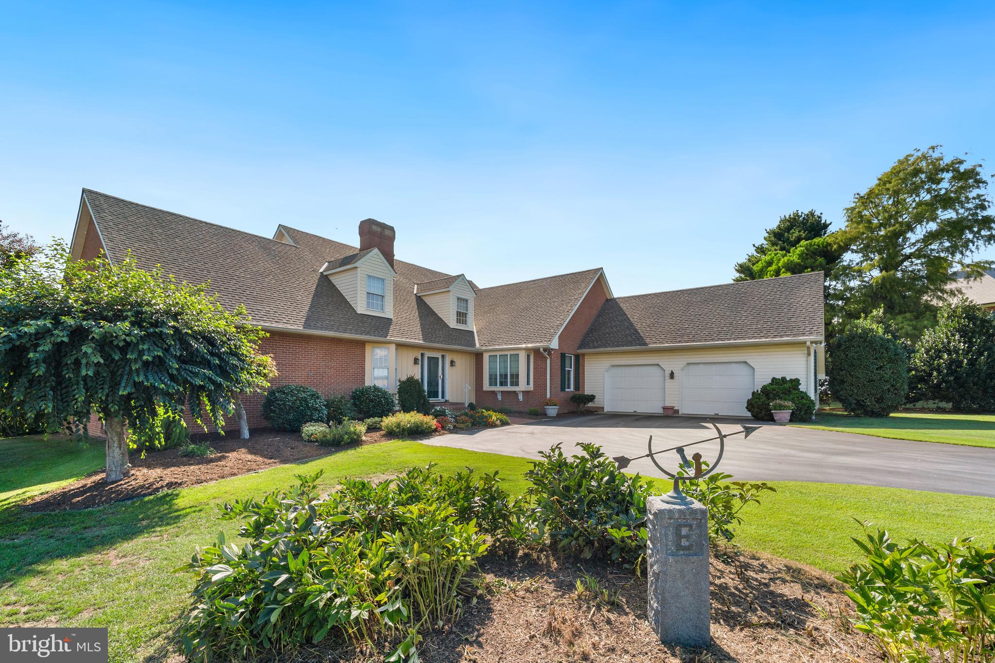 HUNTINGFIELD ESTATES - Residential