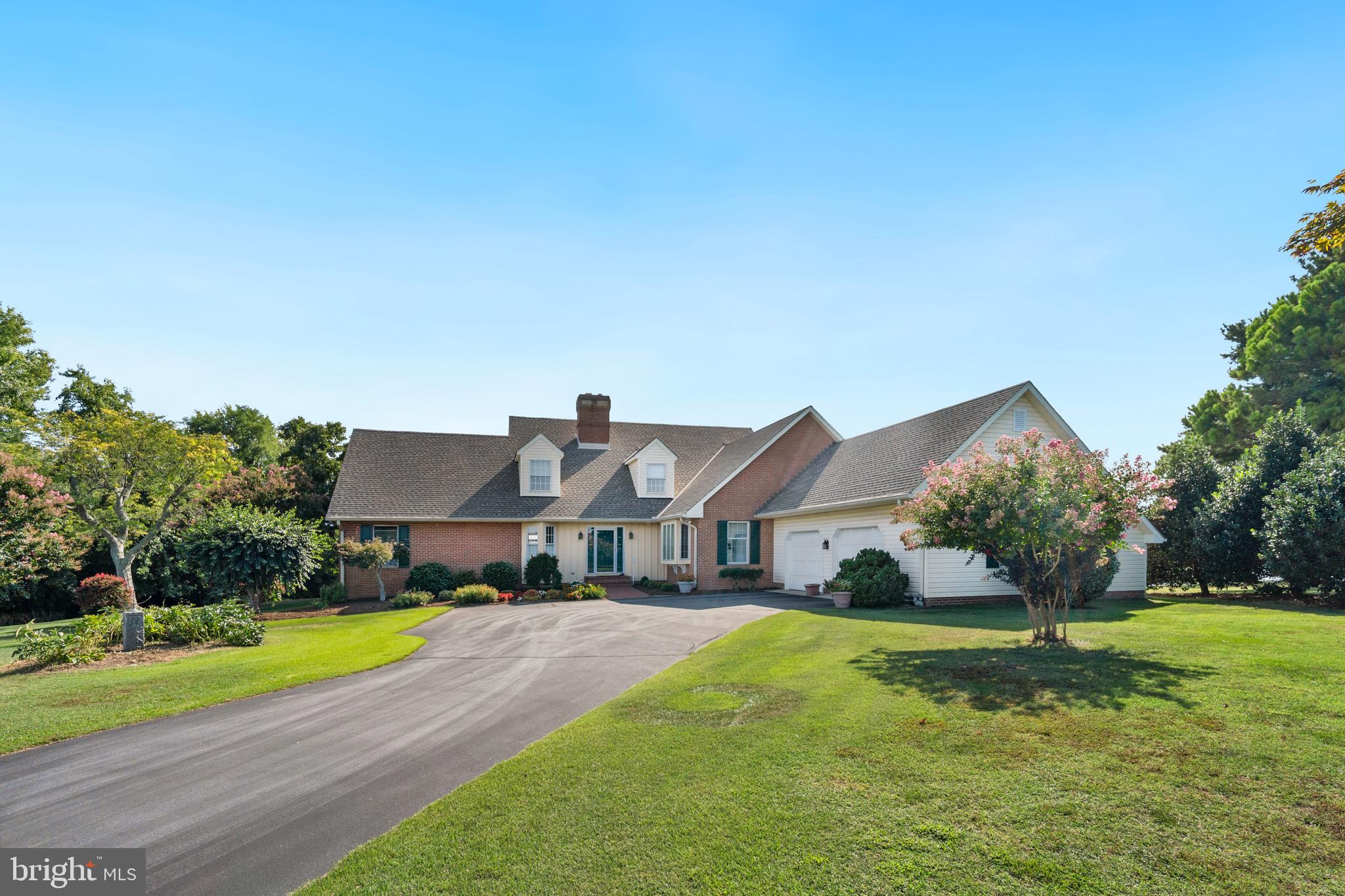 HUNTINGFIELD ESTATES - Residential