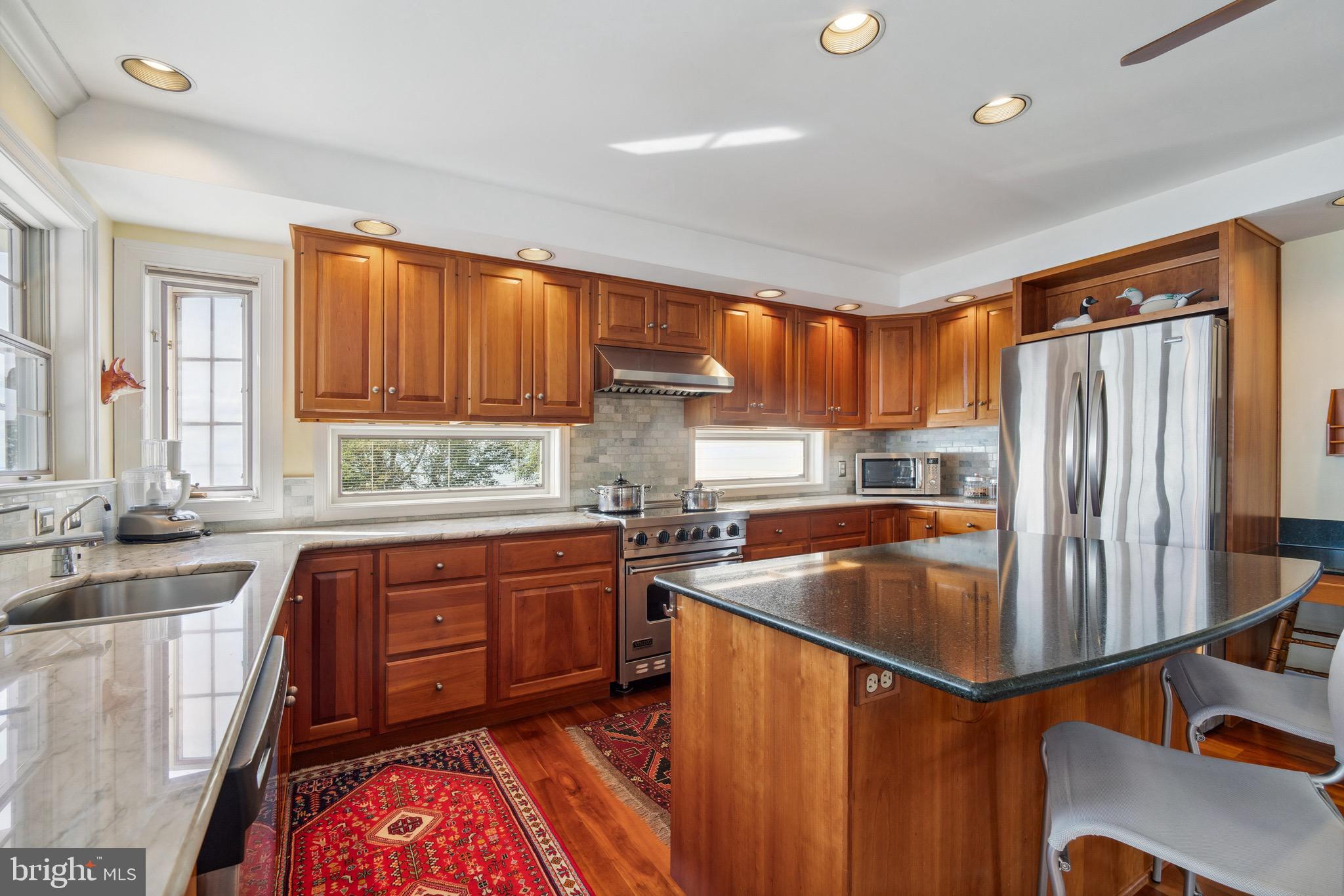 HUNTINGFIELD ESTATES - Residential