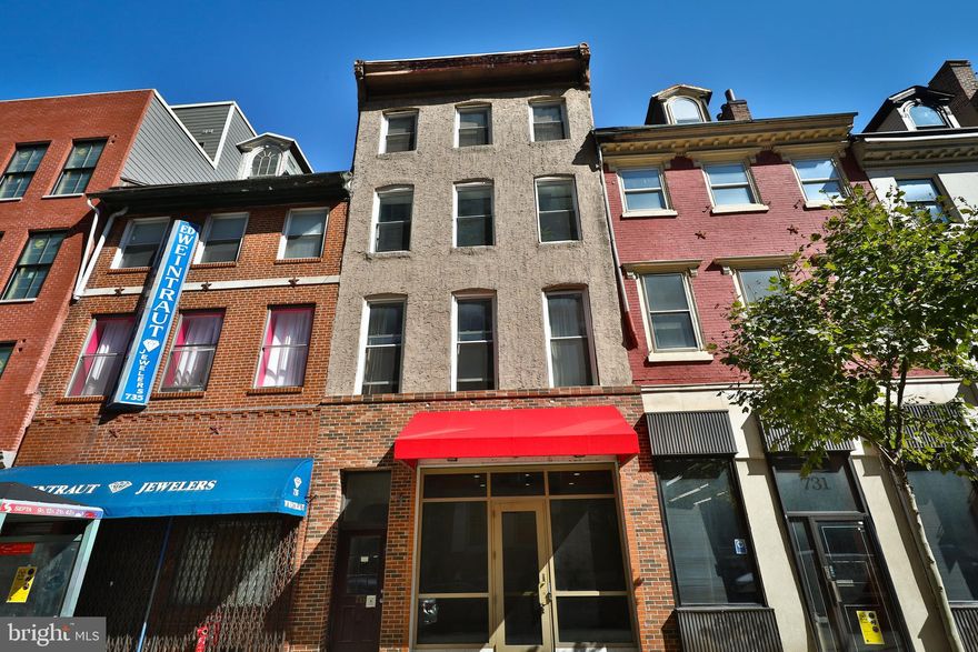 Great opportunity in a rapidly developing location. 4 story, mix use building 1 store front and 3 residential apartments updated and turnkey they are all on a month to month lease, featuring A/C hardwood floors, high ceiling . Everything separately metered, this building is a little over 6000 square feet and runs street to street , zoning is CMX5 Commercial space currently vacant, 733 Walnut is within a 3 block radius of Washington Sq Park, Curtis Center, Penn Mutual Towers,  Saint James (45 story luxury high rise apartments), The Ayer (1mil plus condos), Franklin Residences (13mil in recent renovations), Jefferson University Hospital Systems, Pennsylvania Hospital Systems, 500 Walnut Street (3mil plus condos). This is the perfect building and the perfect opportunity for a business owner to utilize the retail space