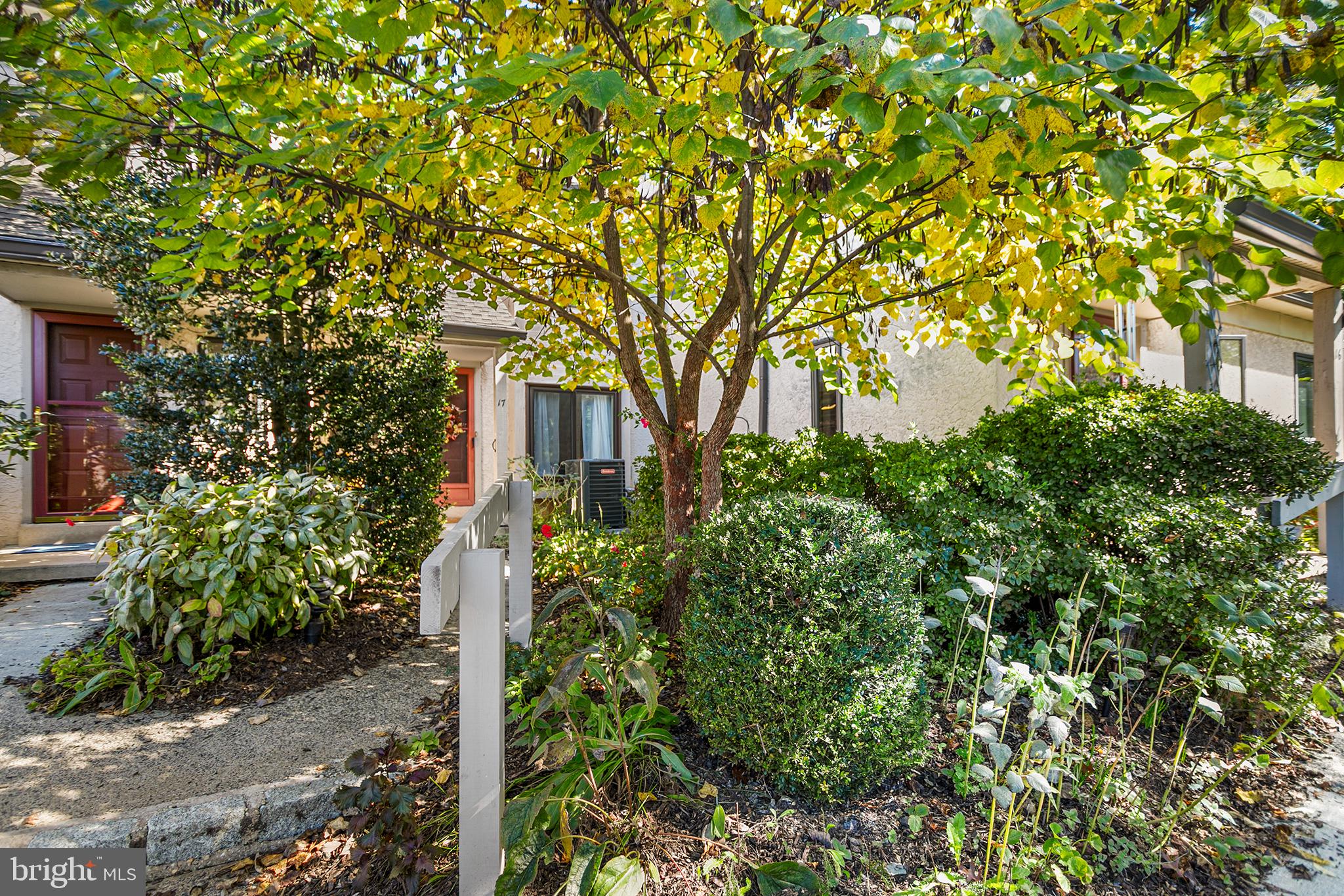 17 OAKMONT PLACE