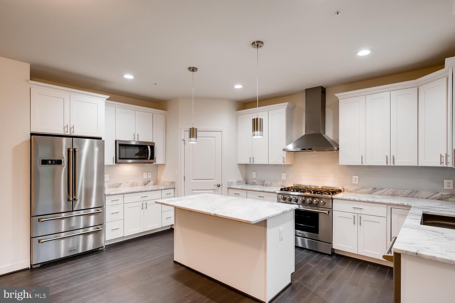 SAMONA PARK - Residential