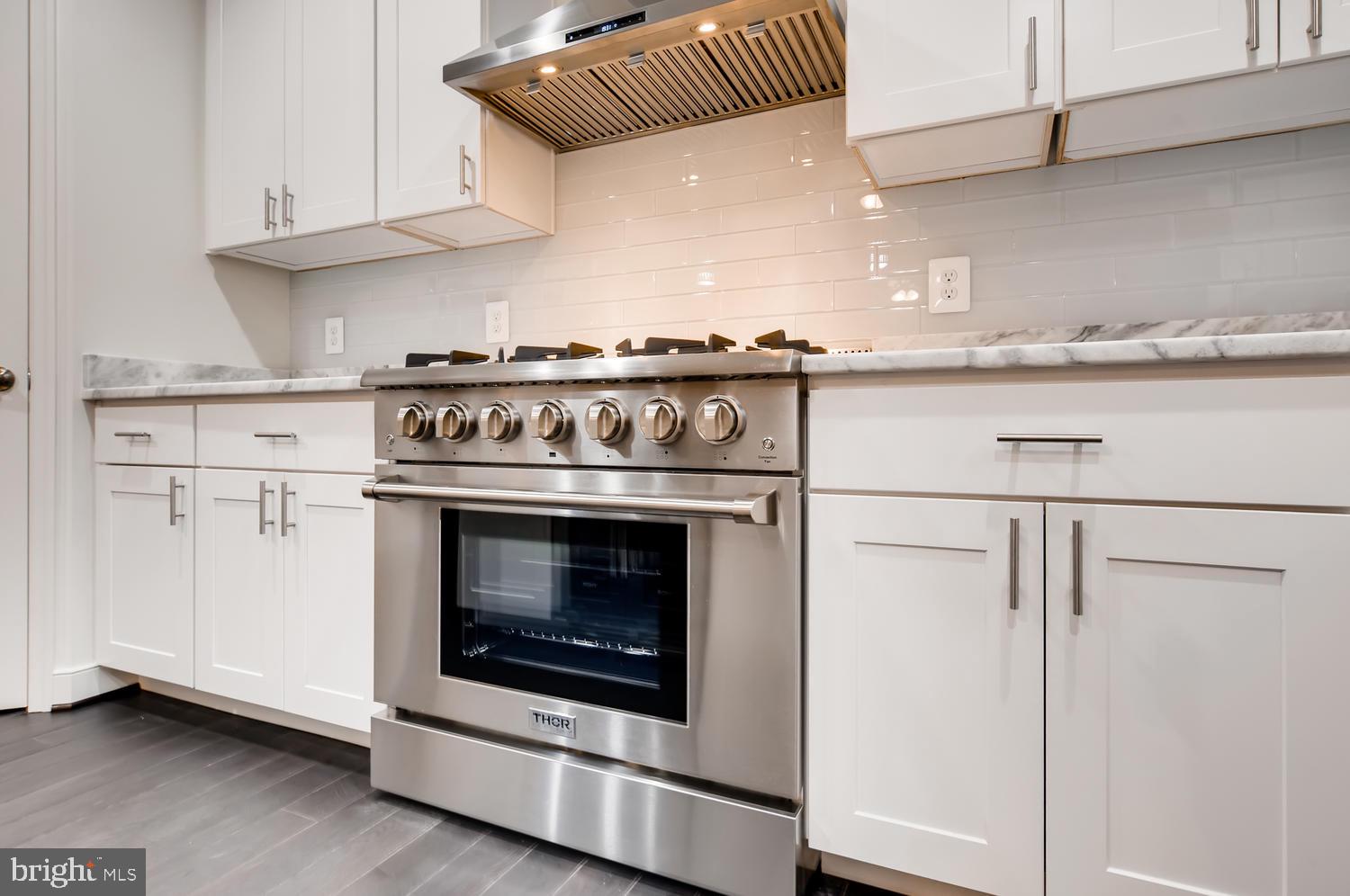 SAMONA PARK - Residential