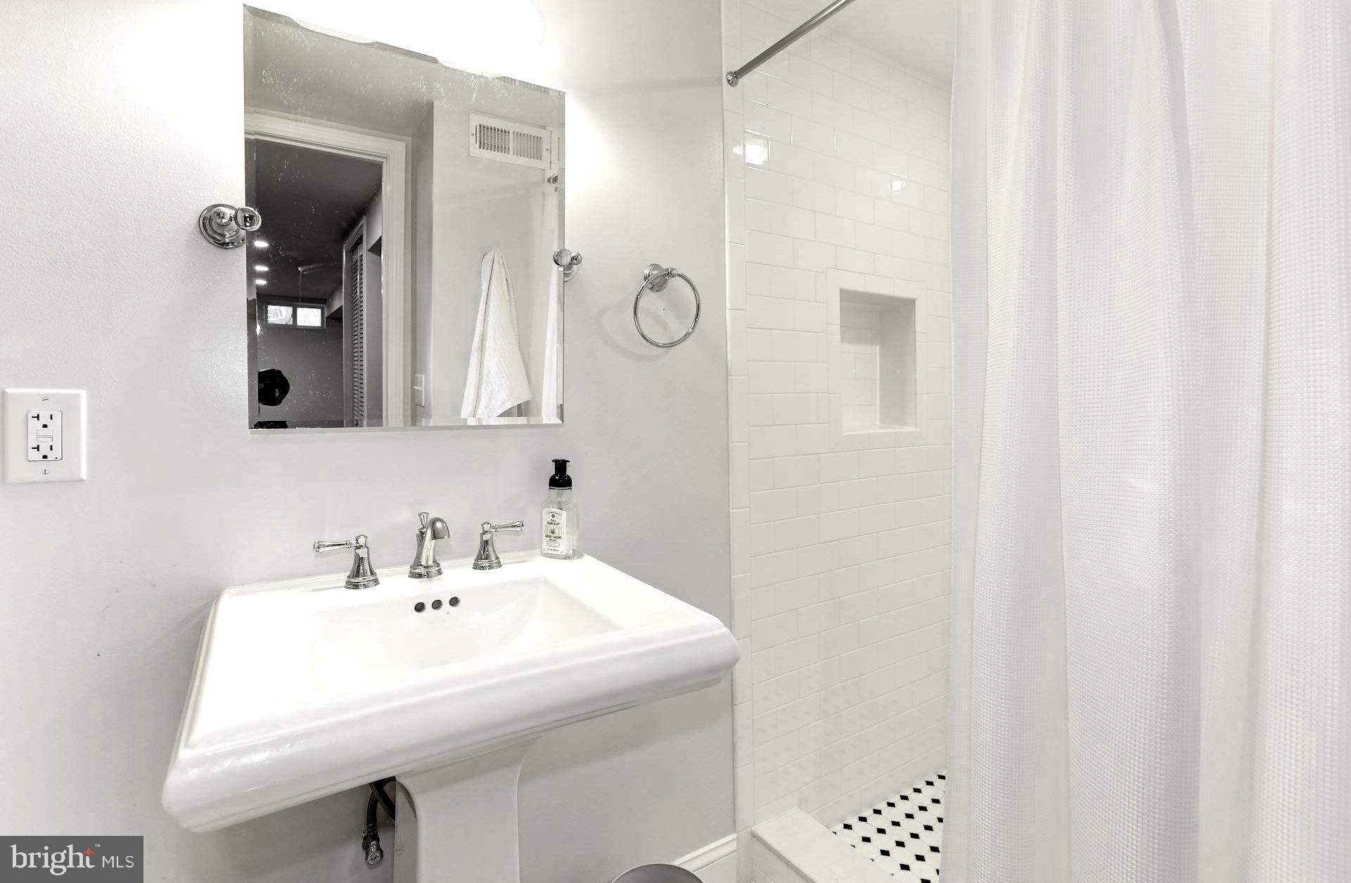 ANNAPOLIS - Residential